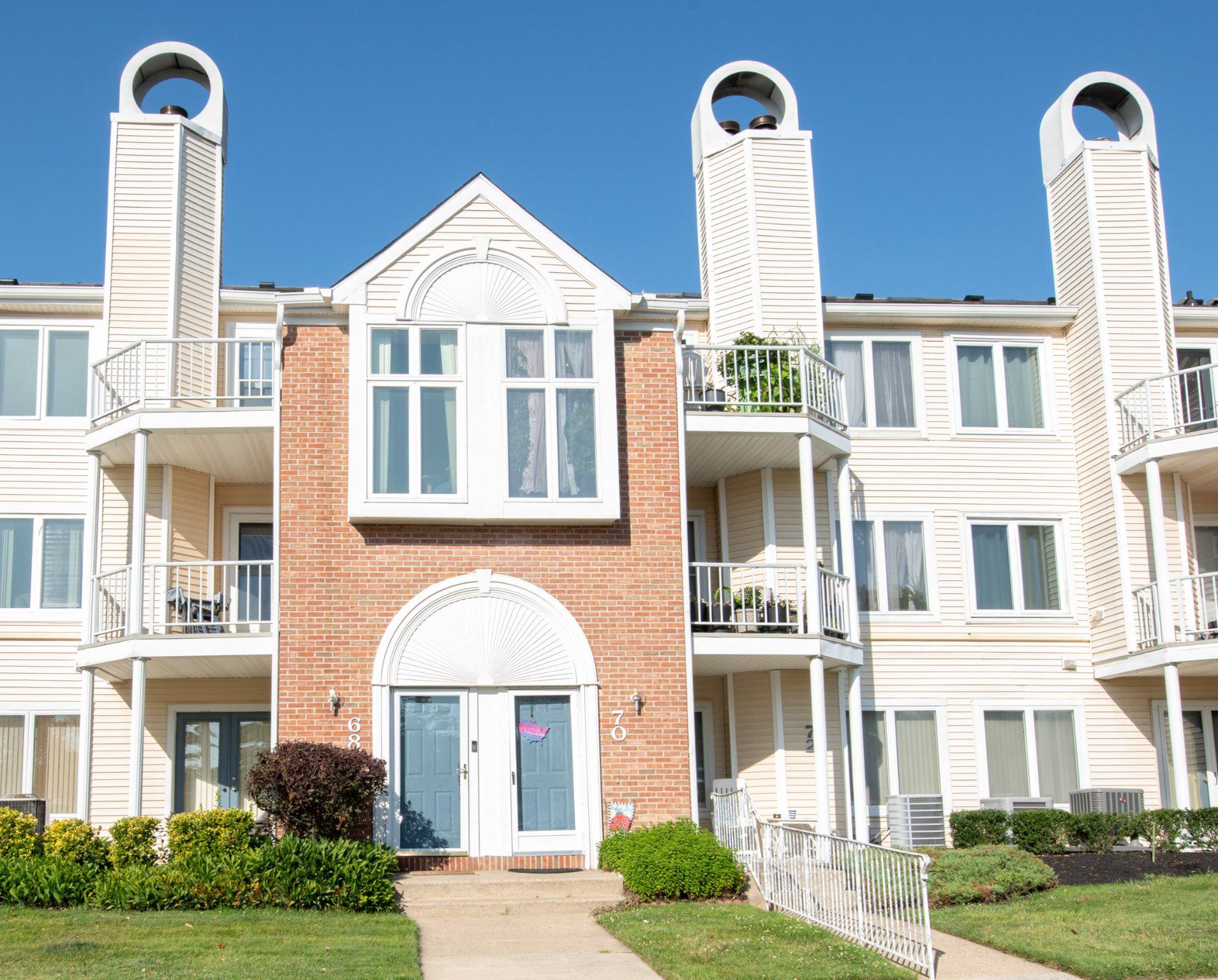 Welcome to 68 Catherine Court in the desirable Crestwood Condominium Community! This spacious 2-bedroom, 1.5-bath second-floor condo offers comfortable living with tasteful updates throughout.
Step inside to a bright and inviting living room featuring a cozy wood-burning fireplace, perfect for relaxing evenings. The adjoining dining area flows seamlessly into the updated kitchen, which offers an abundance of cabinet space, making meal preparation and storage a breeze. A convenient half bath completes the main living area.
The upper level features two generously sized bedrooms, a beautifully remodeled full bathroom (2024), and a dedicated laundry area with a washer and dryer for added convenience. Central air conditioning provides year-round comfort.
Whether you're a first-time homebuyer, looking to downsize, or seeking low-maintenance living, this move-in-ready condo offers the perfect blend of space, style, and convenience in a desirable community. Don't miss the opportunity to make 68 Catherine Court your new home!