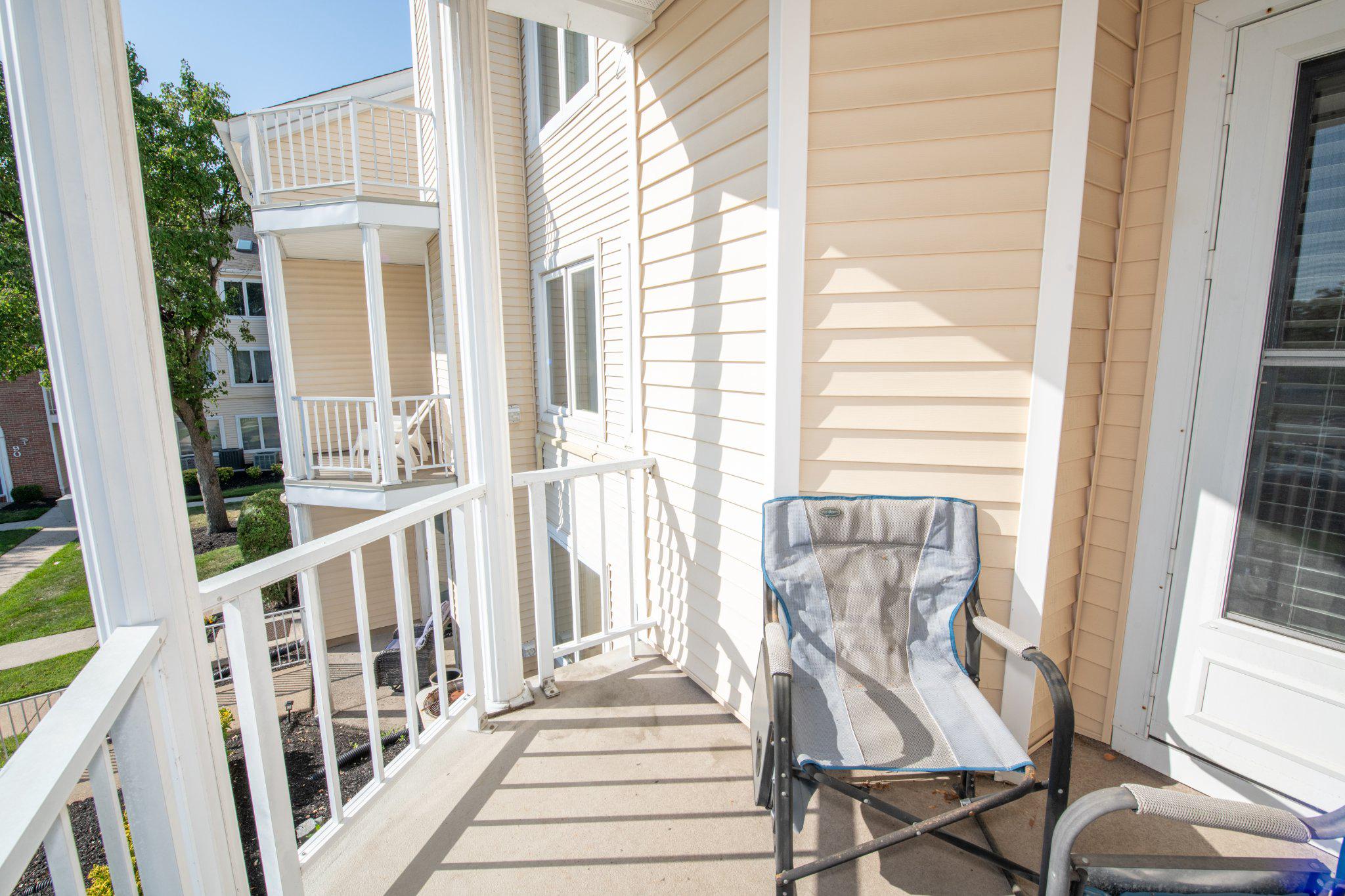 CRESTWOOD CONDO - Residential