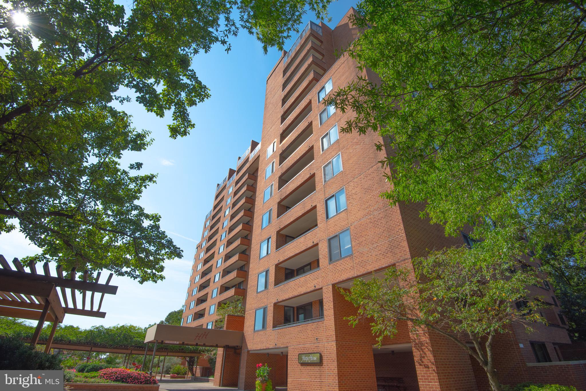 Beautifully maintained condo with one bedroom and a den  in Harper House.  Condo has just be freshly painted throughout.  Kitchen is upgraded.  Wall to Wall carpet completes this condo.  Built-ins in the dining room.  Additional lighting and  natural light that makes this condo bright. Master Bedroom has separate  Bathroom and walk in closet area.  Enjoy your balcony from the Master Bedroom or from the living room. Located on the 5th floor with wonderful views.  One parking space in garage included with condo.  Gate to entrance and Concierge to building.