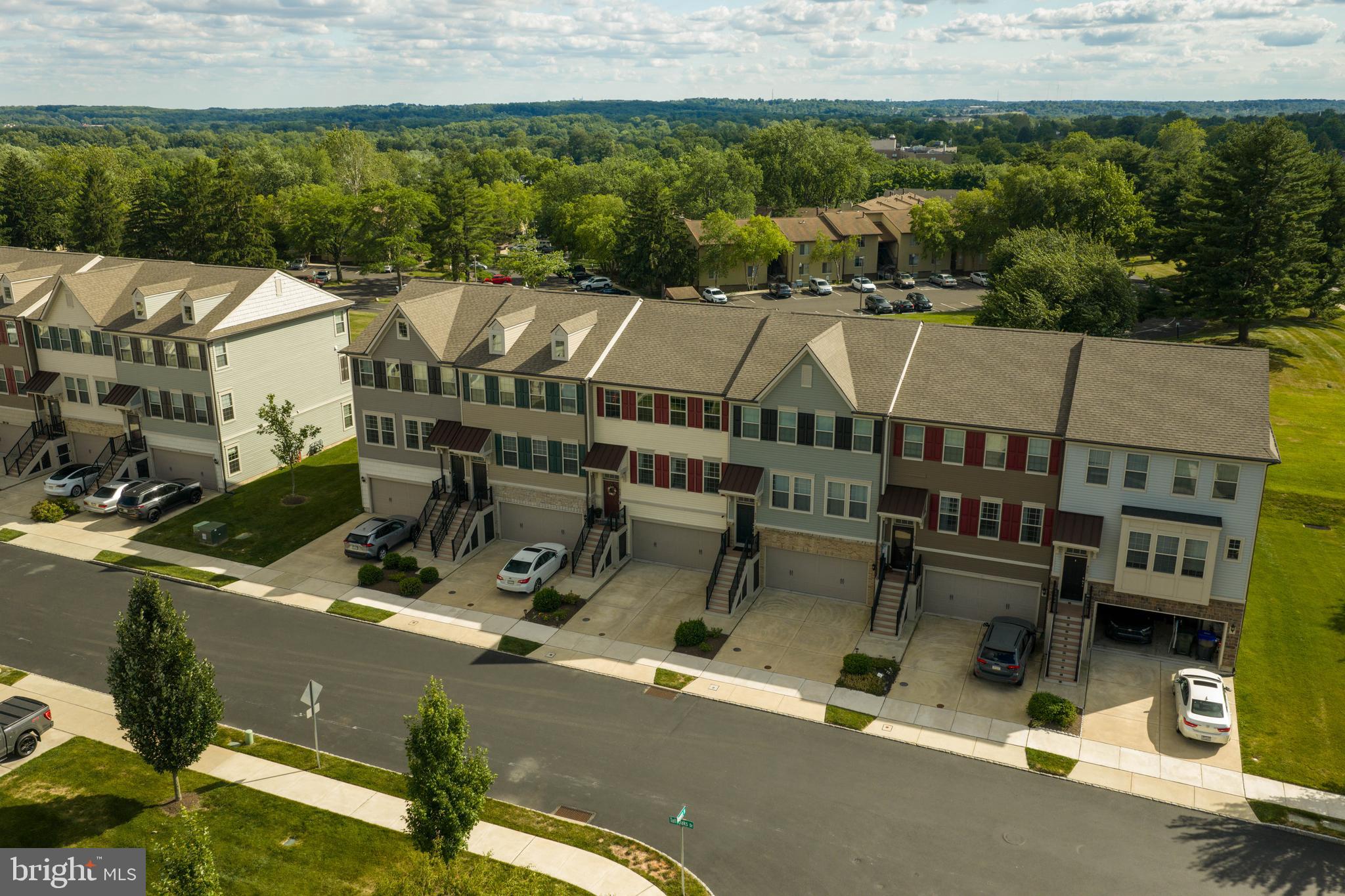 TALL OAKS - Residential