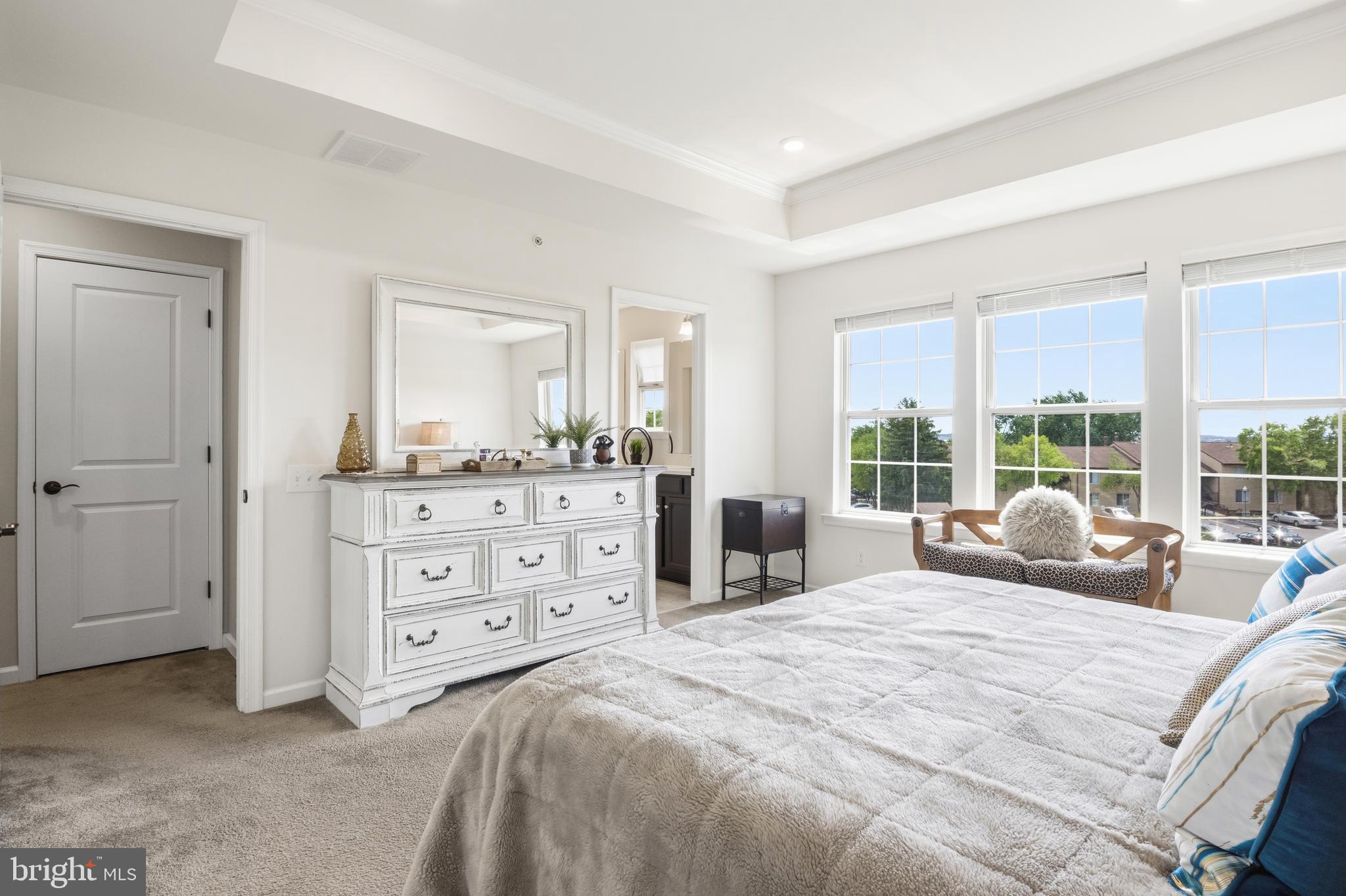 TALL OAKS - Residential