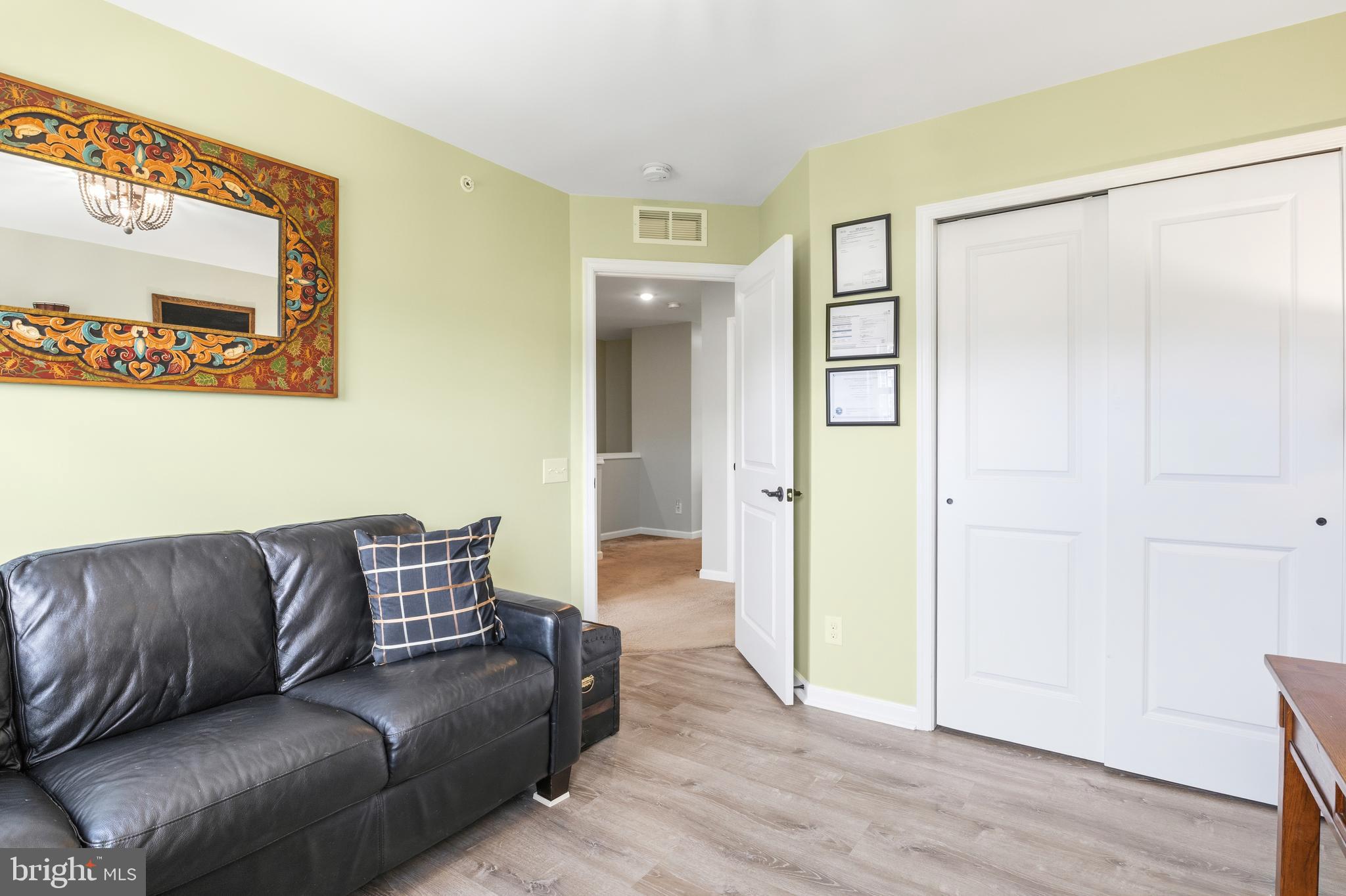 TALL OAKS - Residential