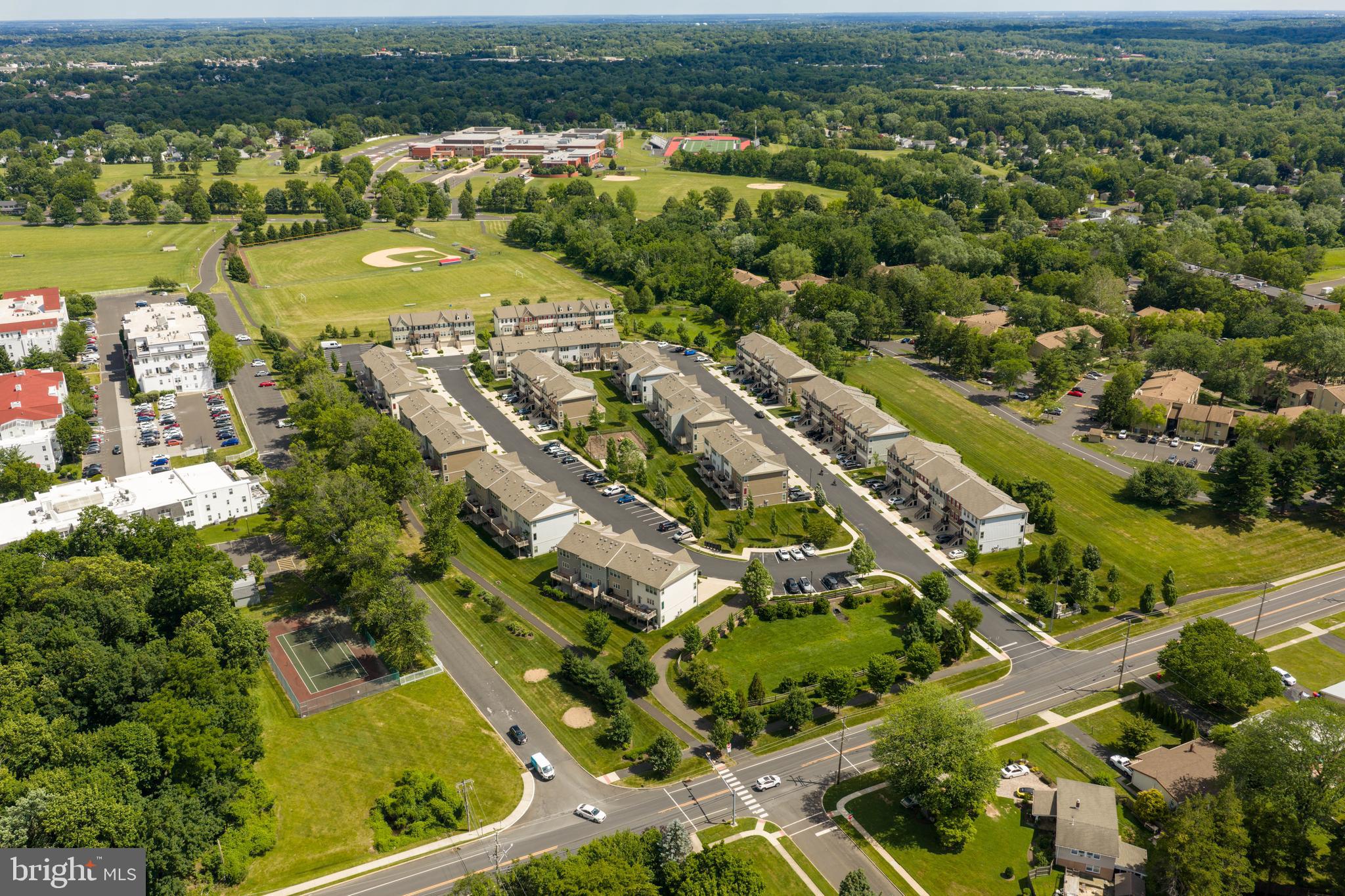 TALL OAKS - Residential