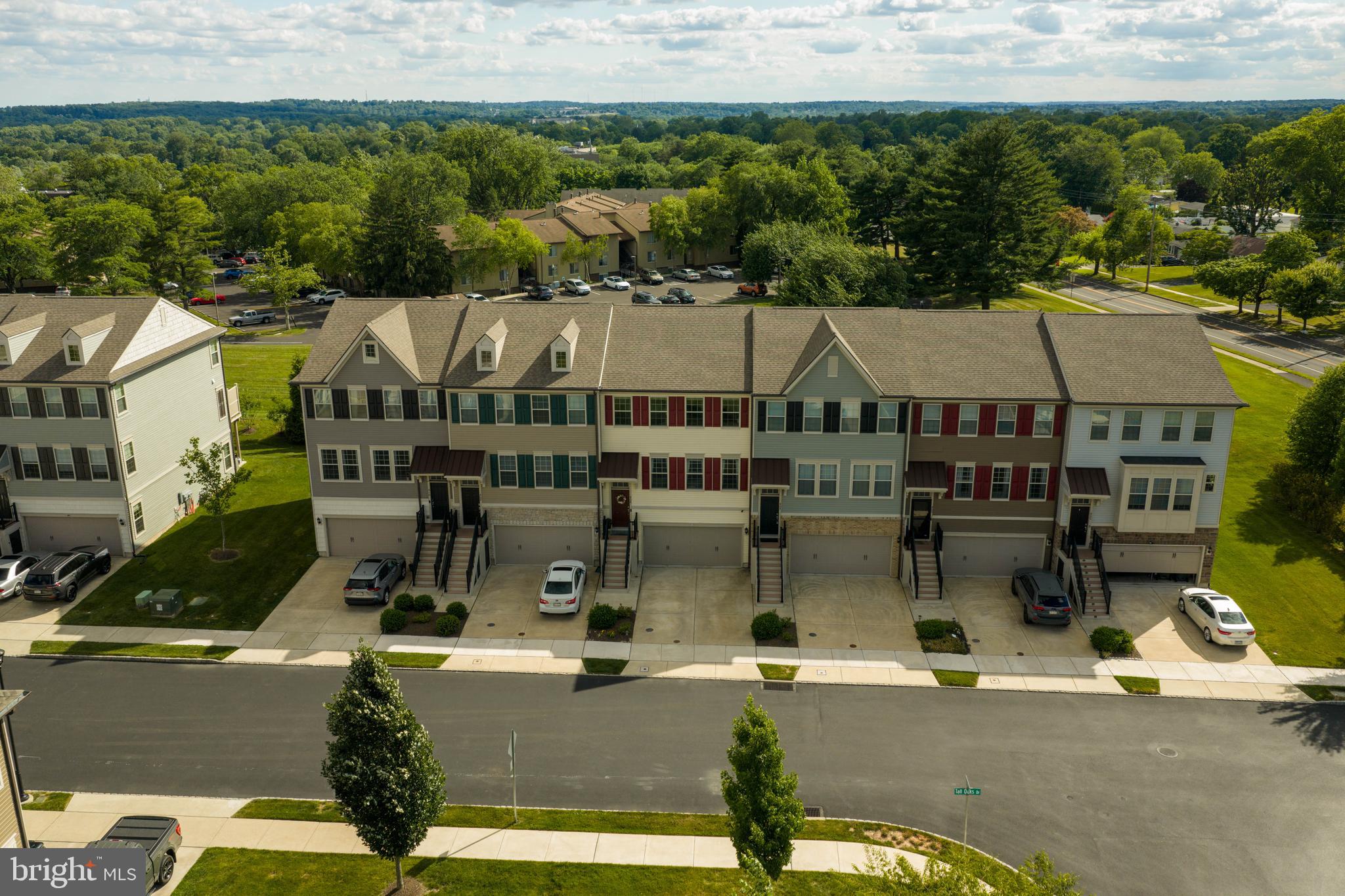 TALL OAKS - Residential