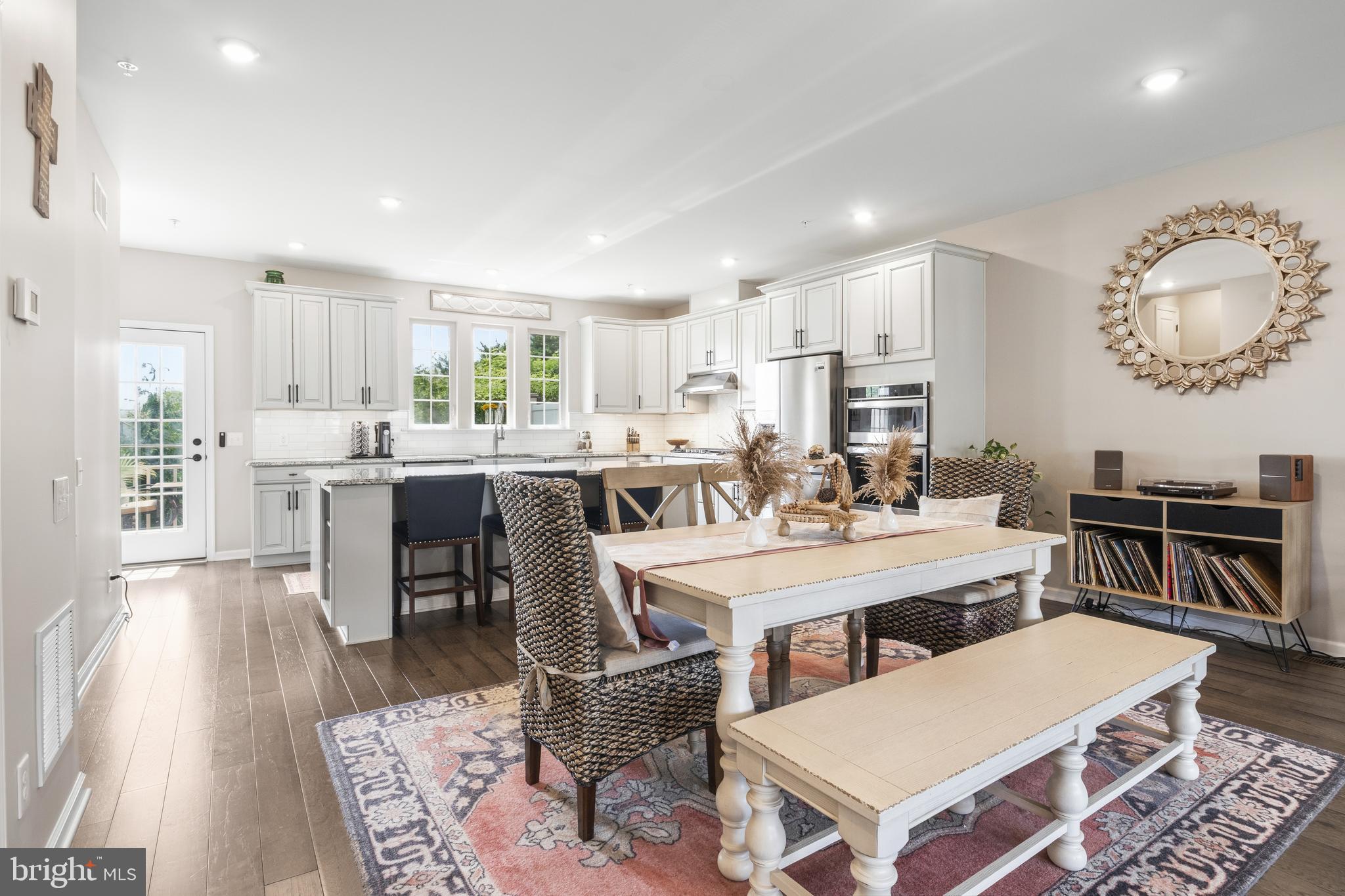 TALL OAKS - Residential