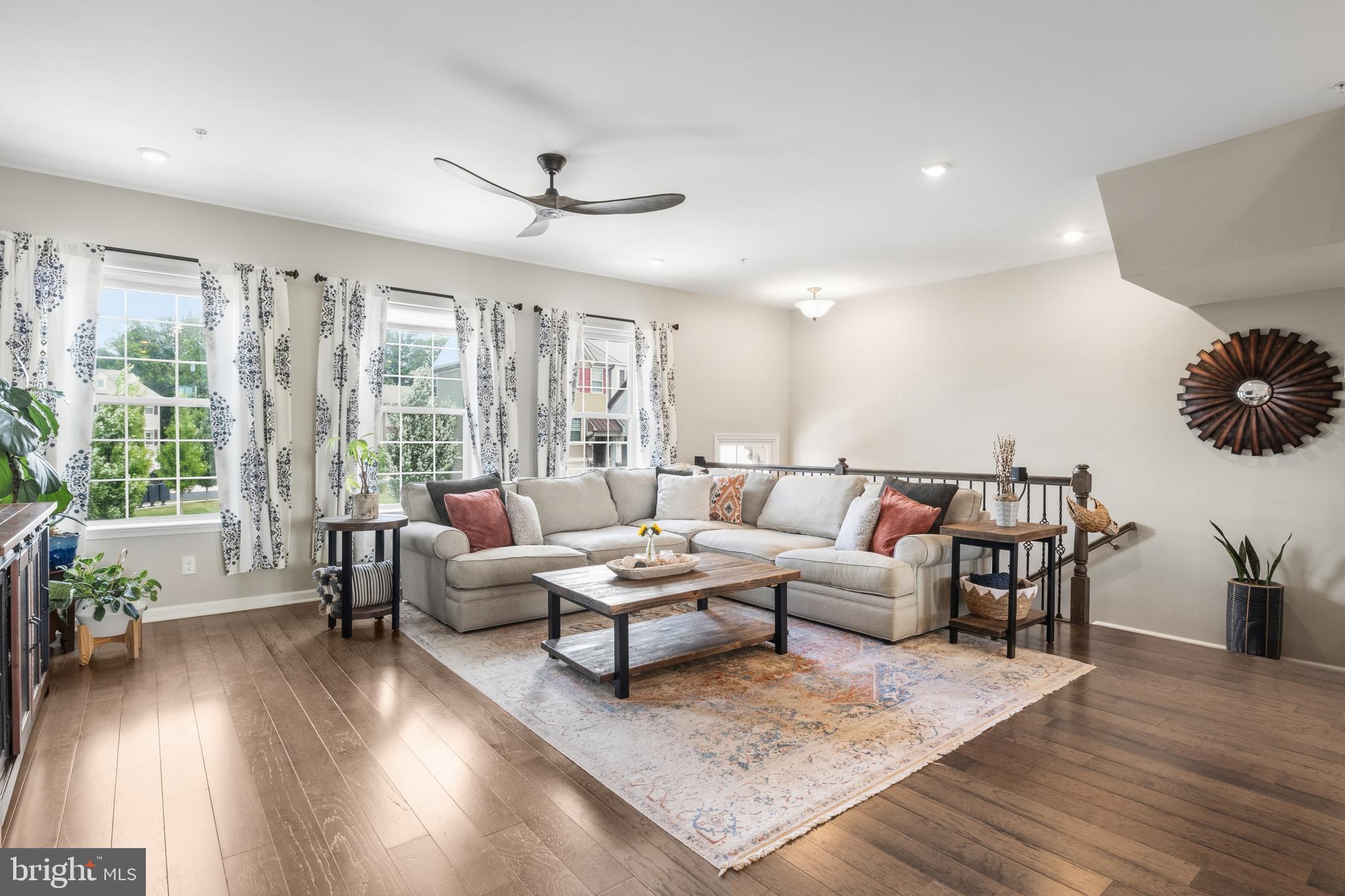 TALL OAKS - Residential