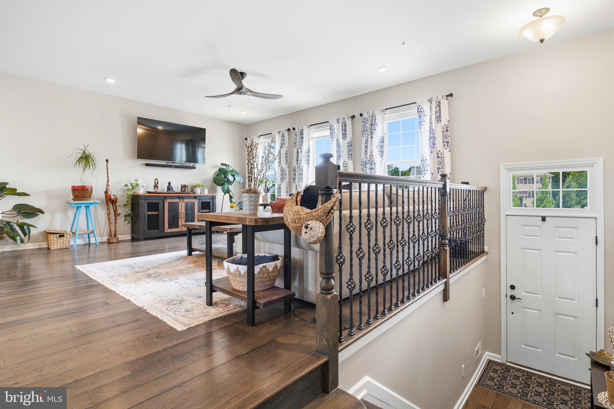 TALL OAKS - Residential