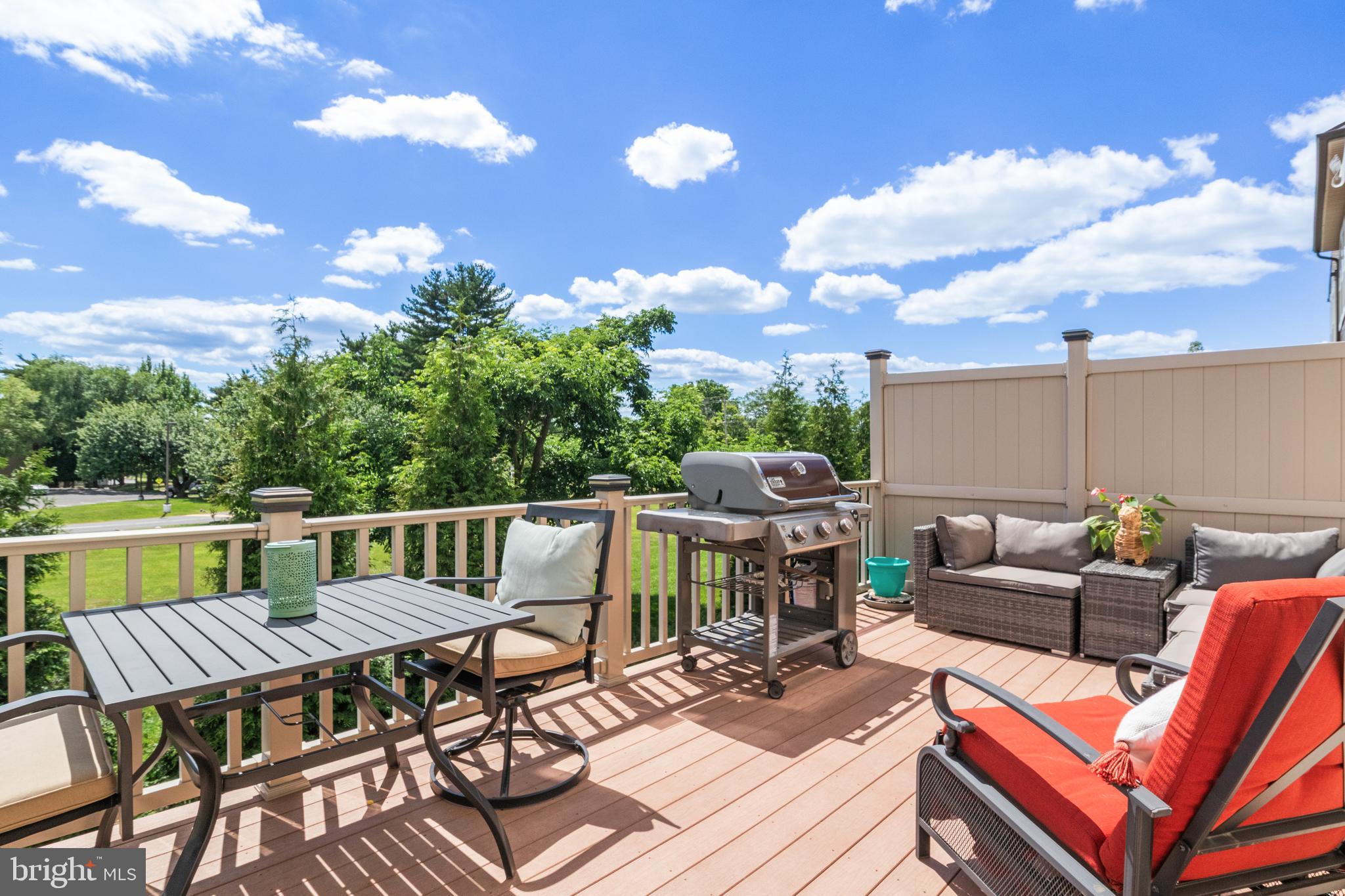 TALL OAKS - Residential