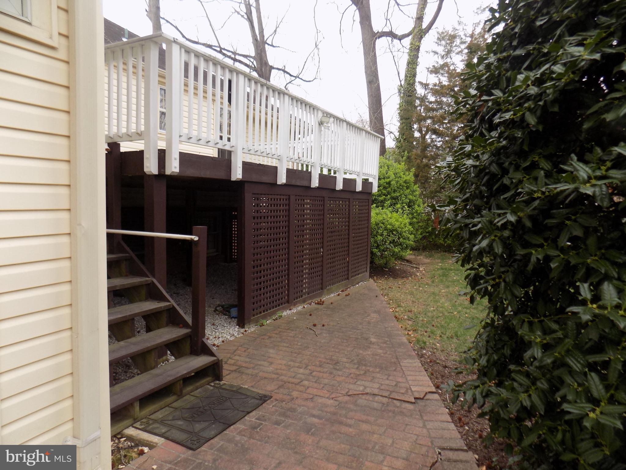 RIVERSIDE GARDENS - Residential