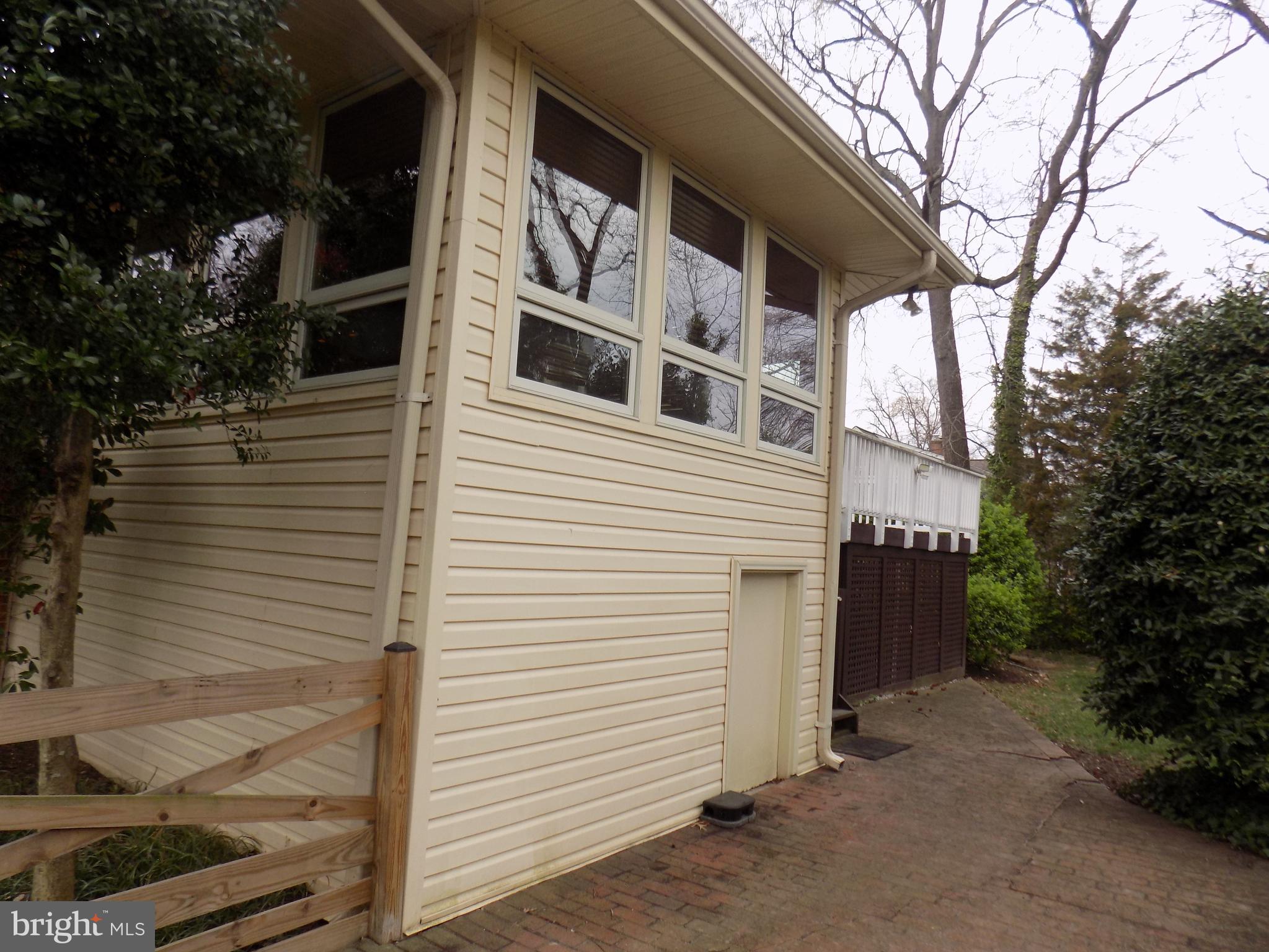 RIVERSIDE GARDENS - Residential