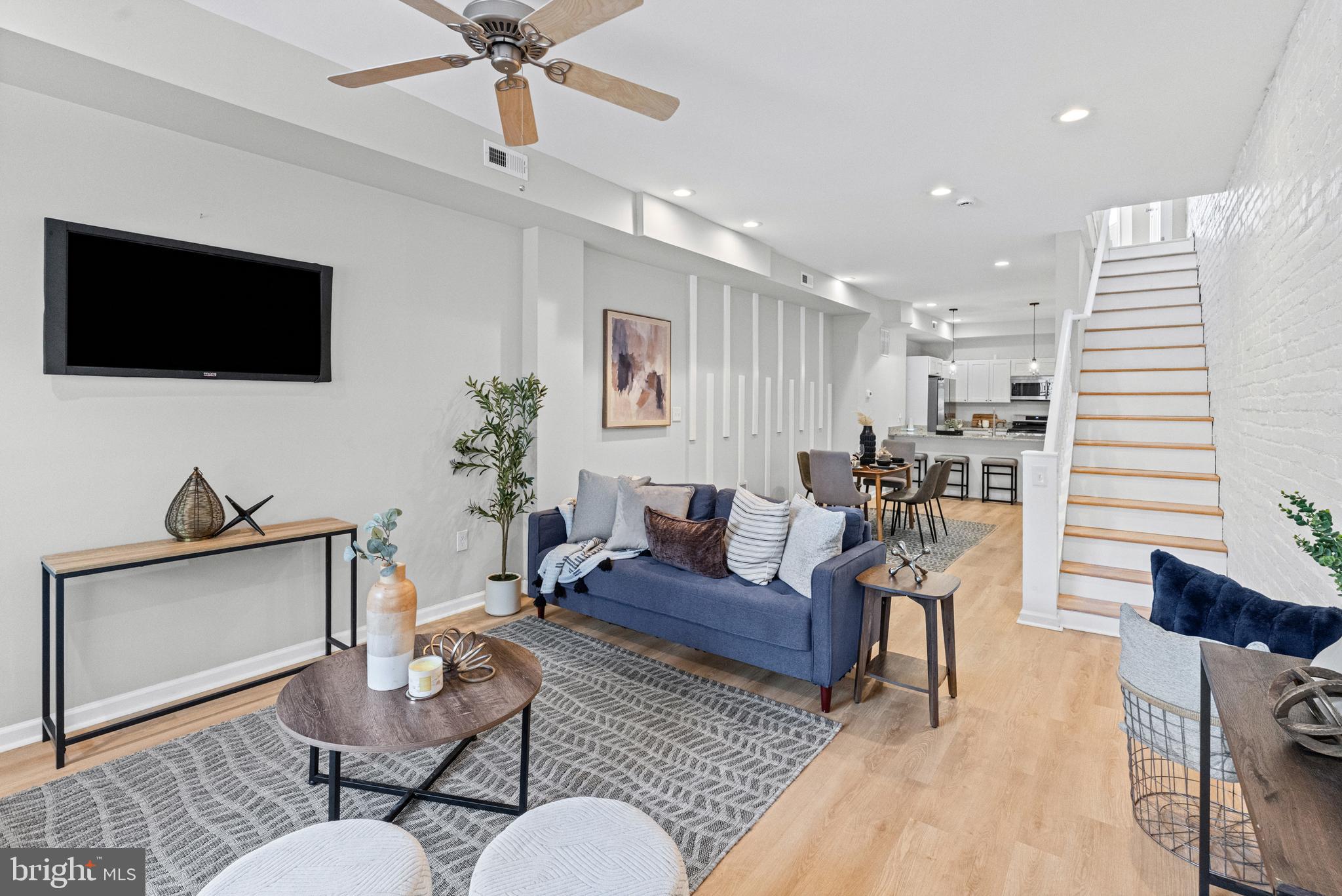 BROADWAY EAST - Residential