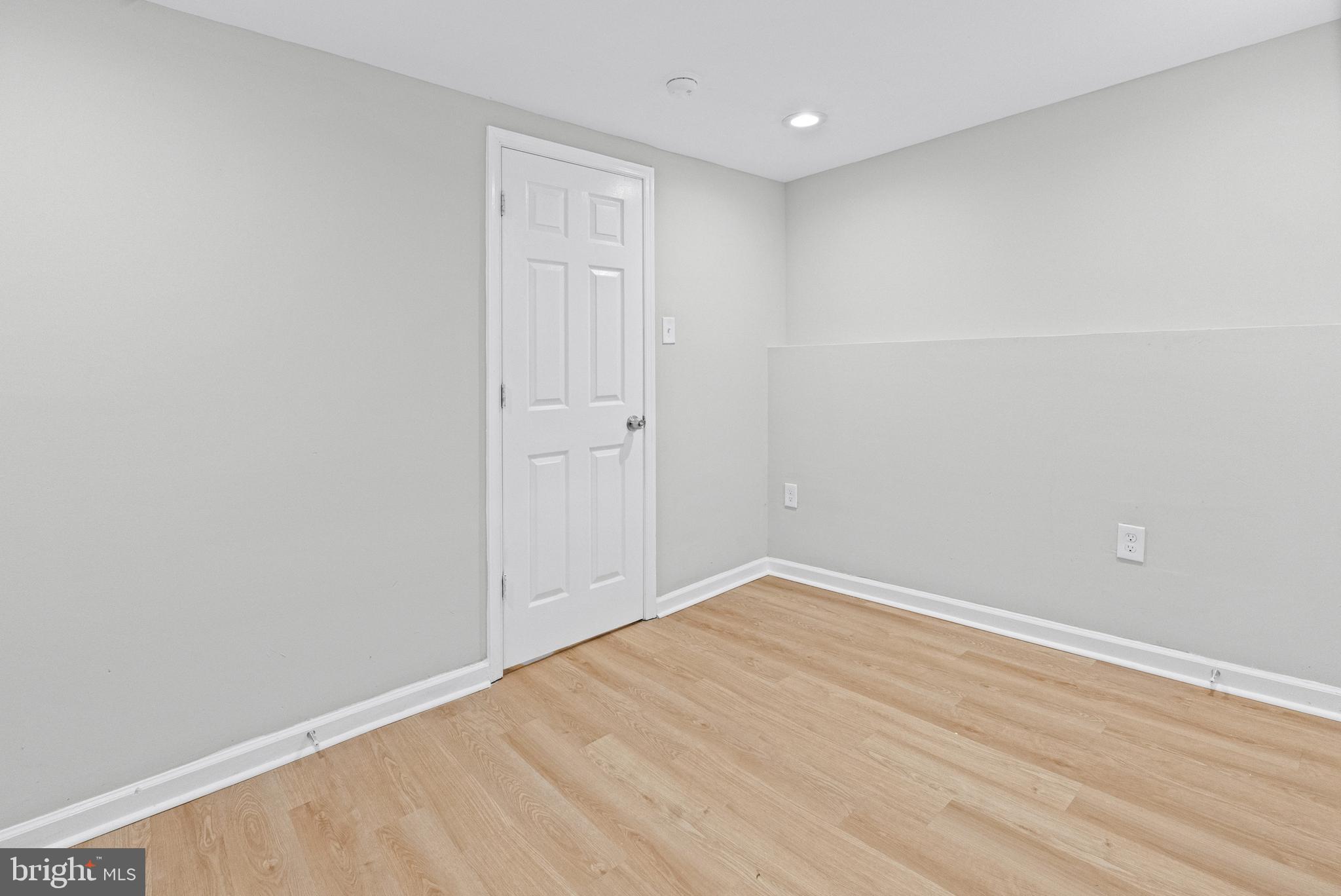 BROADWAY EAST - Residential