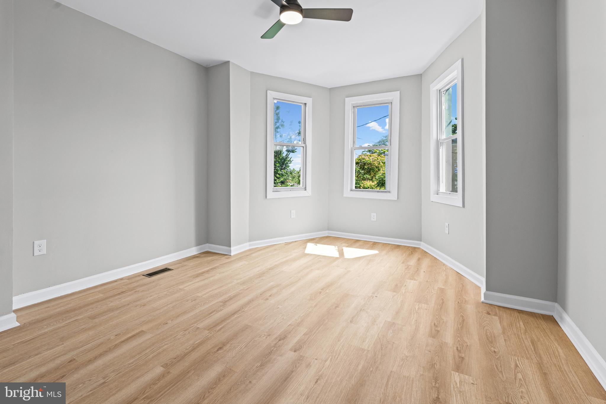 BROADWAY EAST - Residential