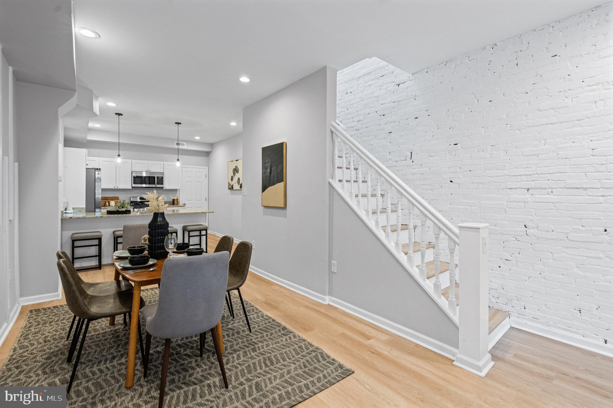 BROADWAY EAST - Residential
