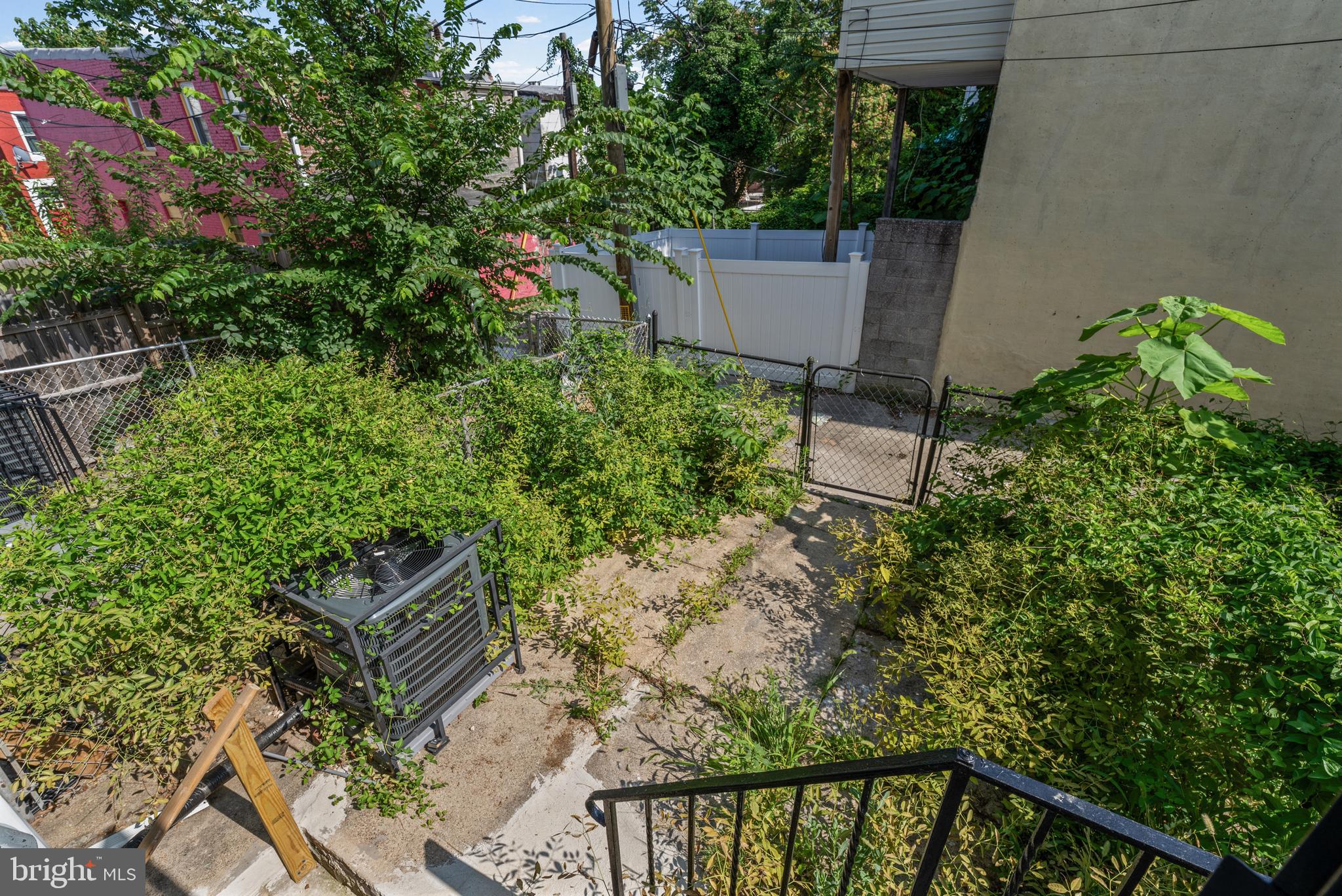 BROADWAY EAST - Residential