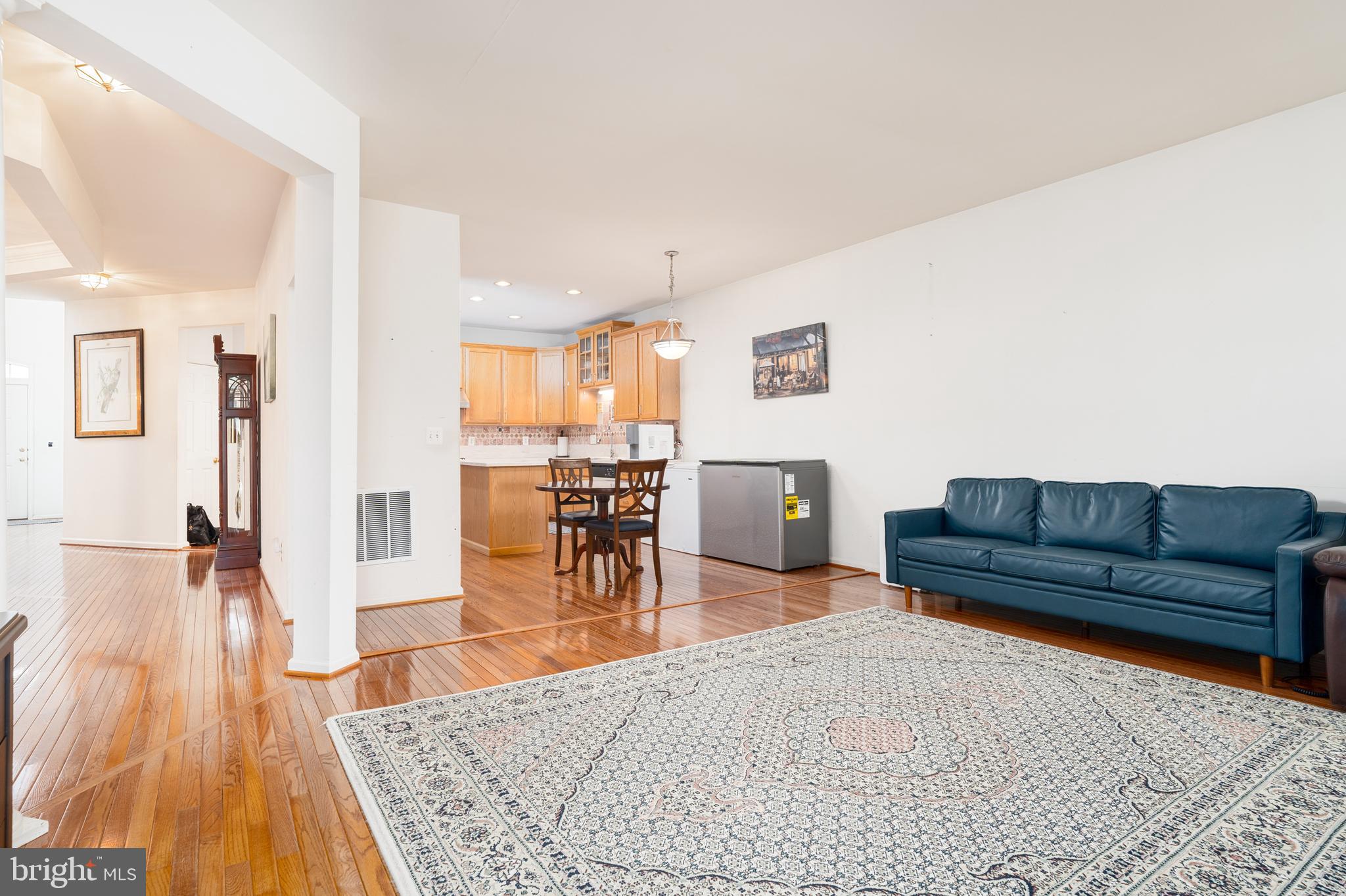 LORTON TOWN CNTR LANDBAY - Residential
