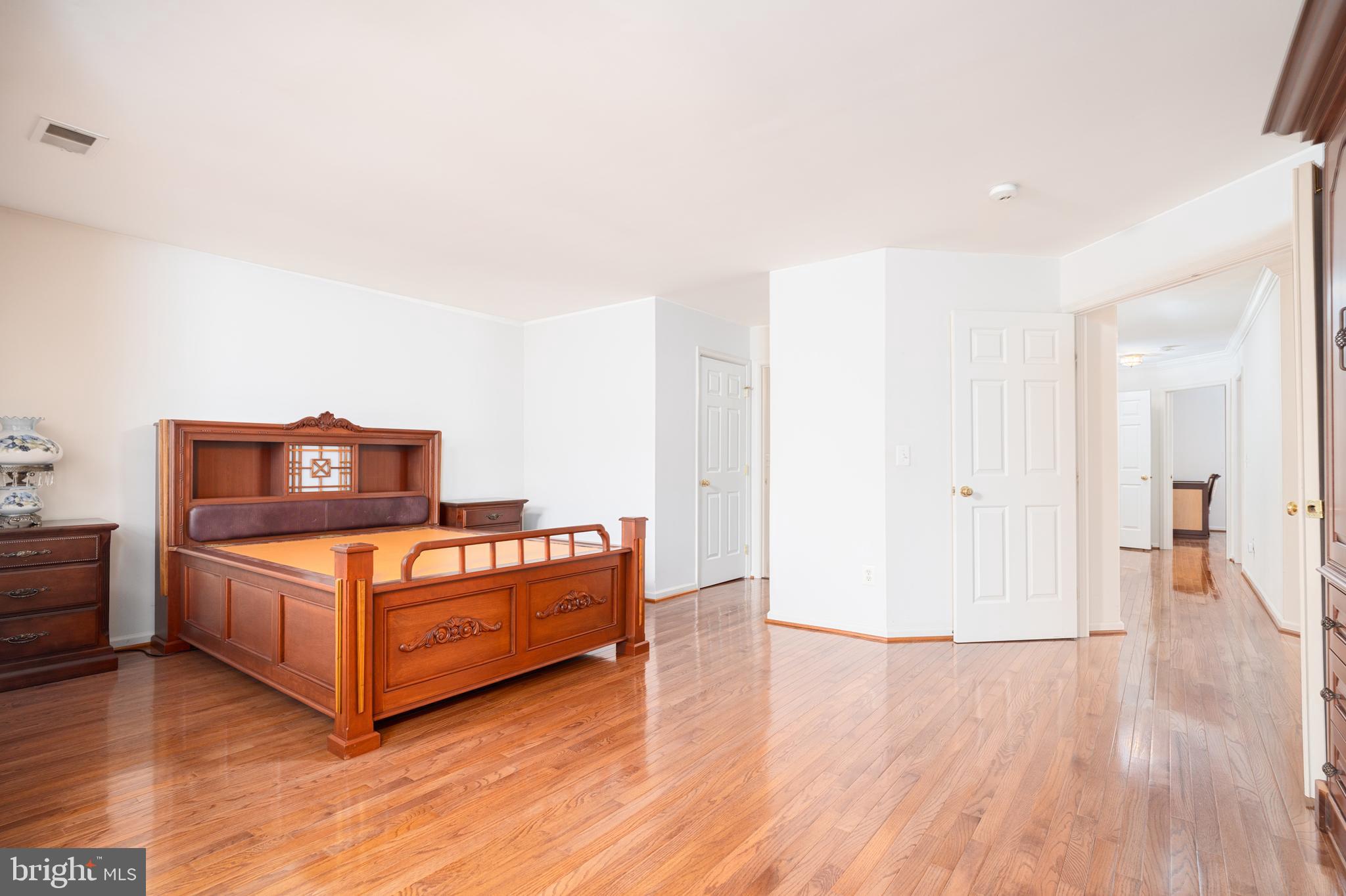 LORTON TOWN CNTR LANDBAY - Residential