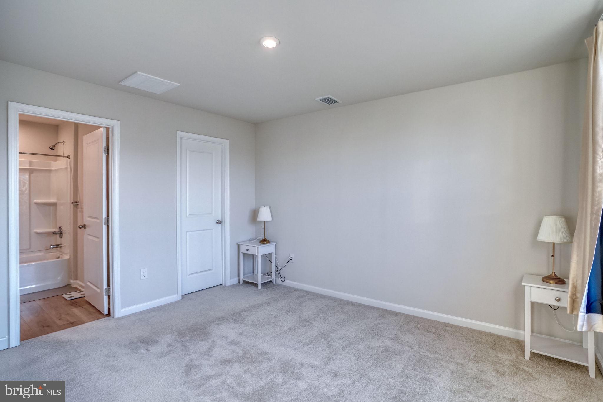 STONINGTON - Residential