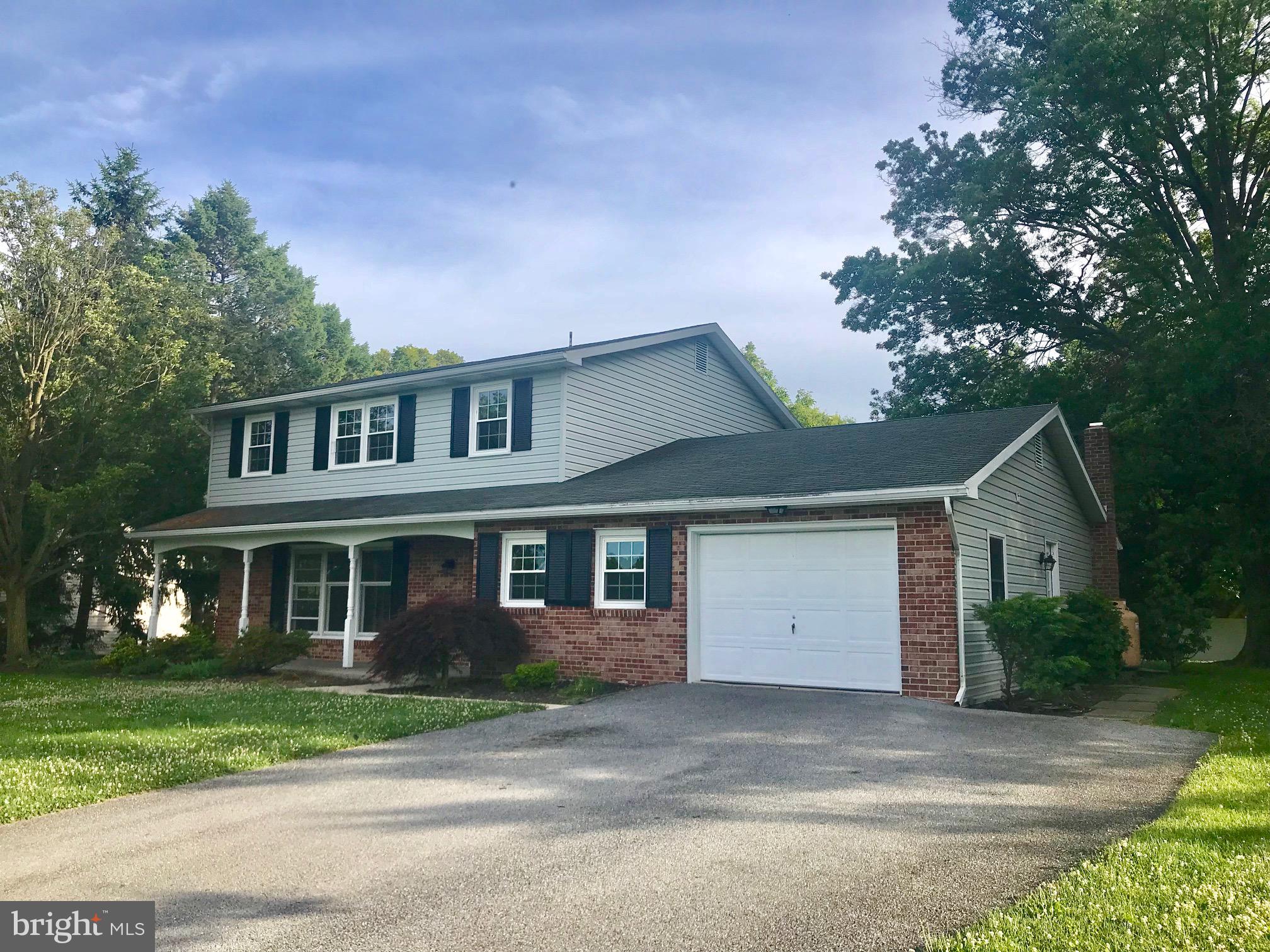 Gorgeous 4 bedroom, 2.5 bath home with spacious room sizes, new painting and carpeting throughout.  Home offers propane fireplace, formal dining, living, eat-in kitchen, office and laundry room.  Don't miss the beautiful county sunrises.