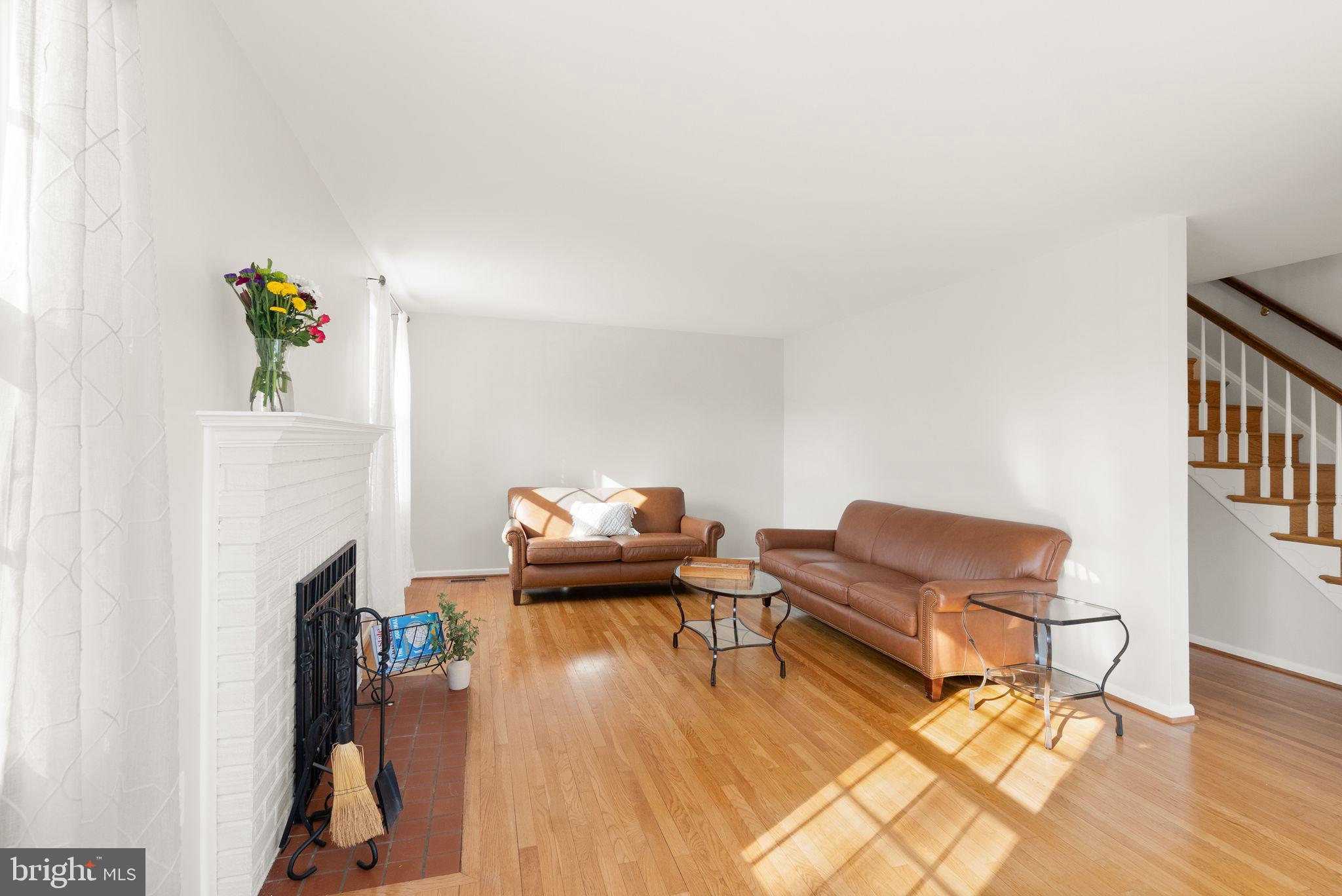 MOSBY WOODS - Residential