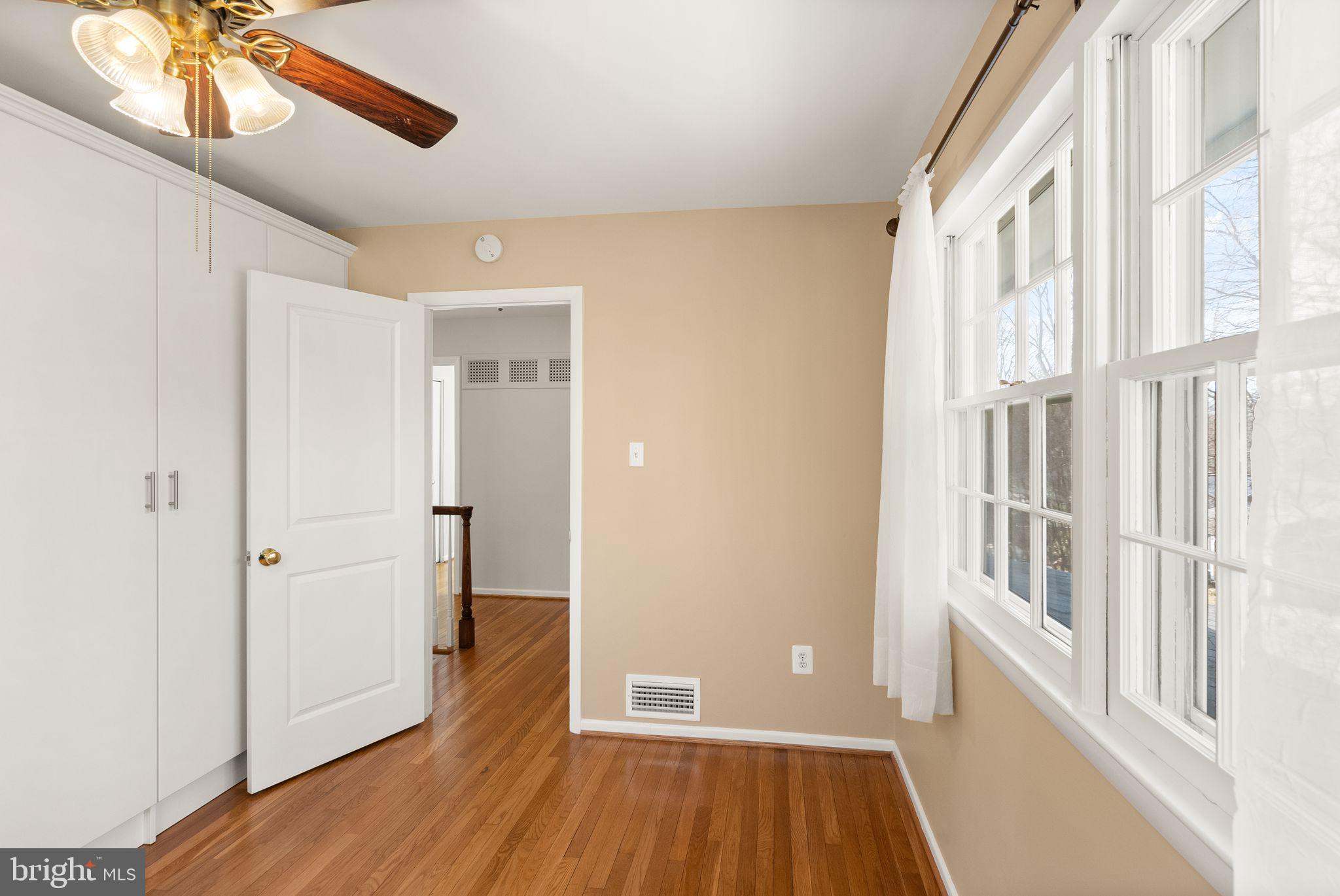 MOSBY WOODS - Residential