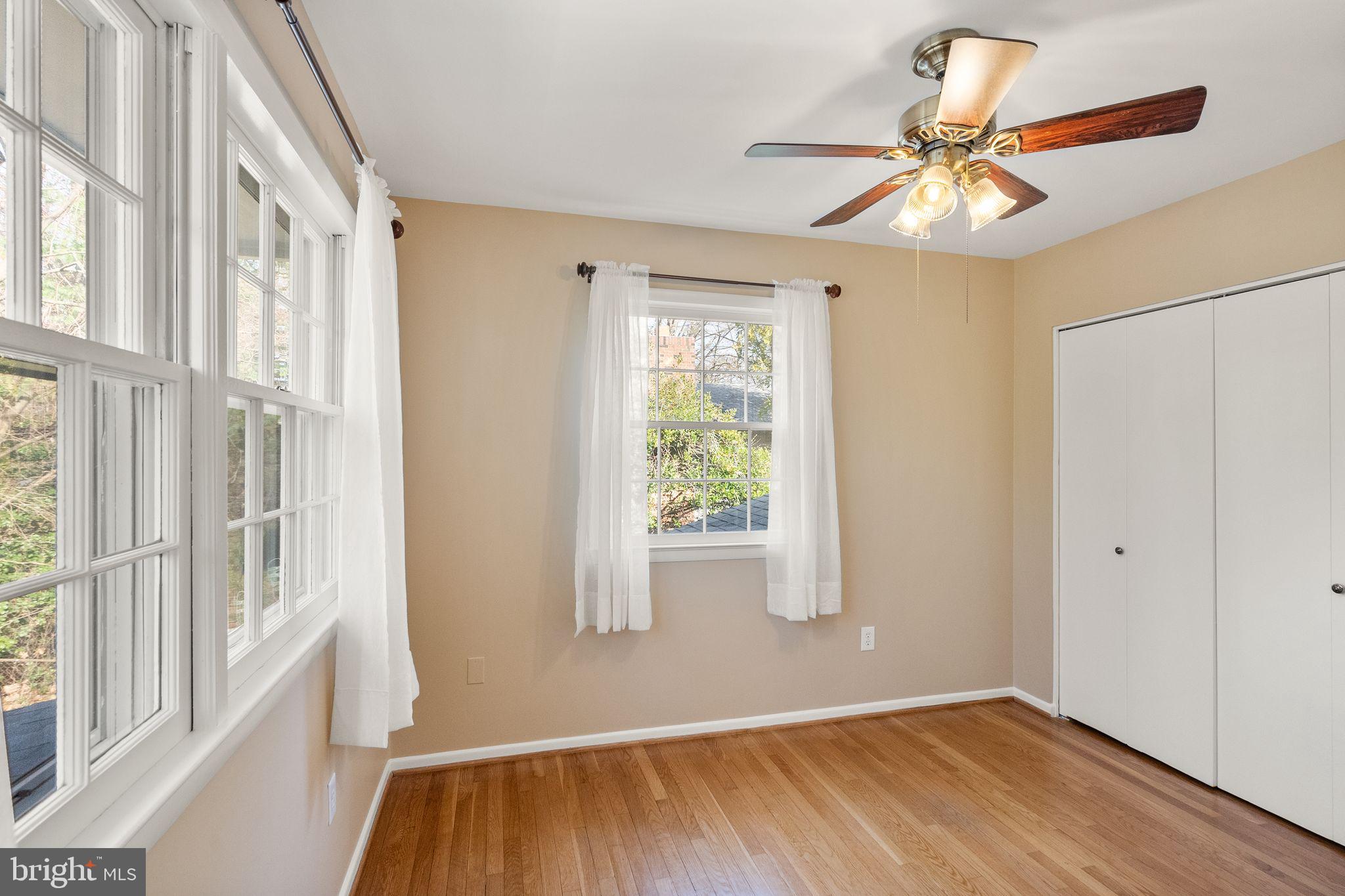 MOSBY WOODS - Residential