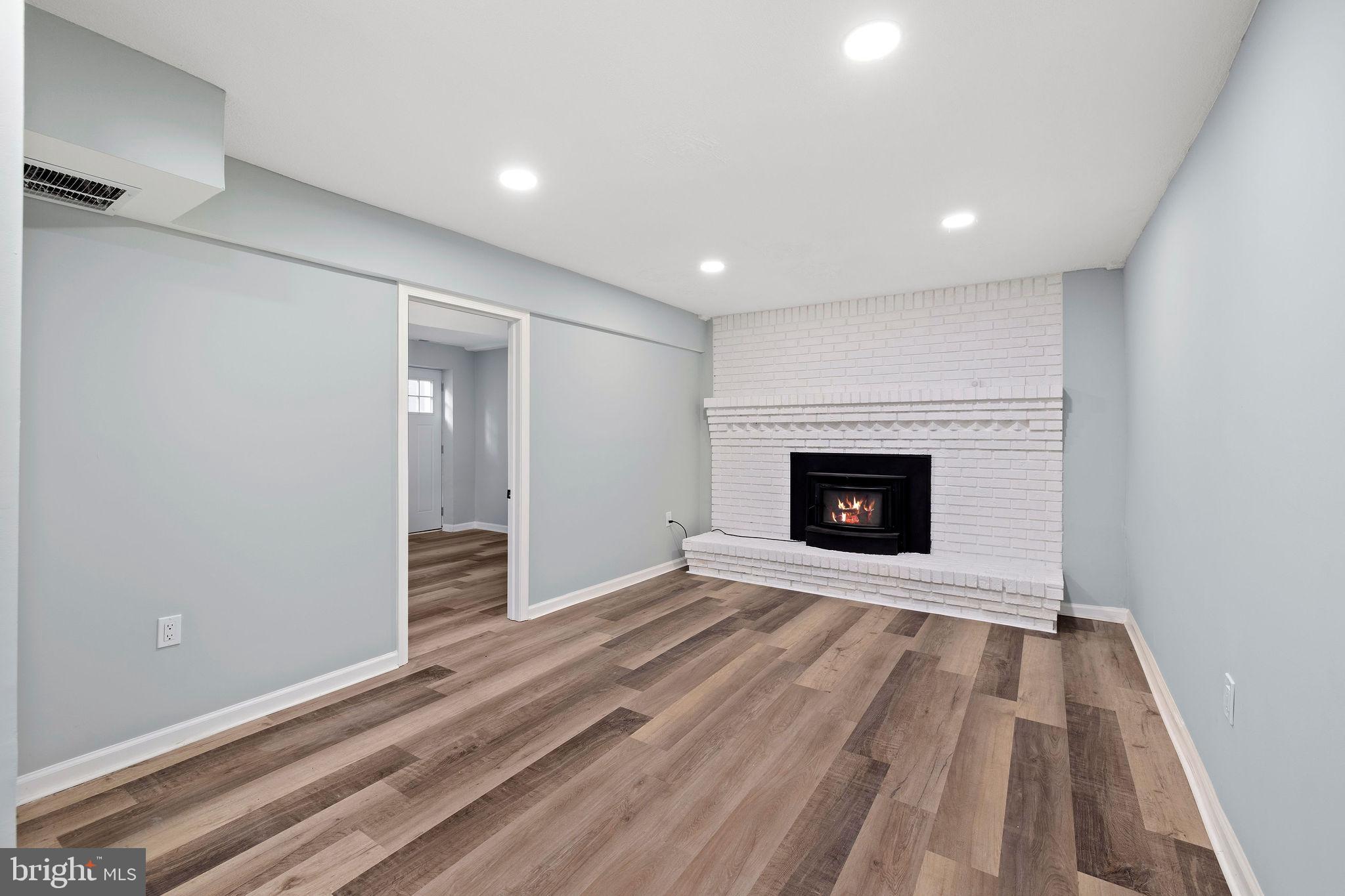 MARLBORO MEADOWS - Residential