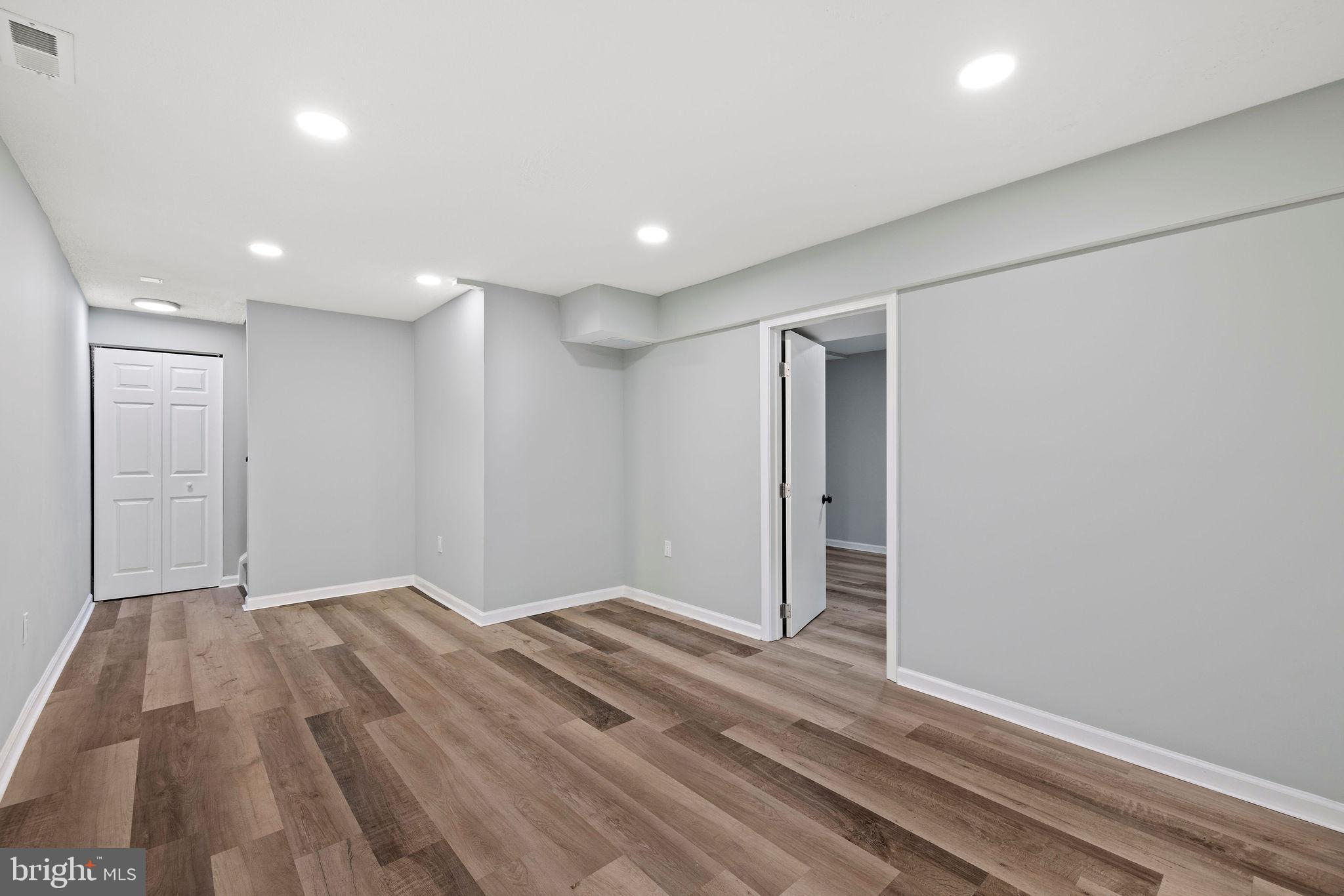MARLBORO MEADOWS - Residential