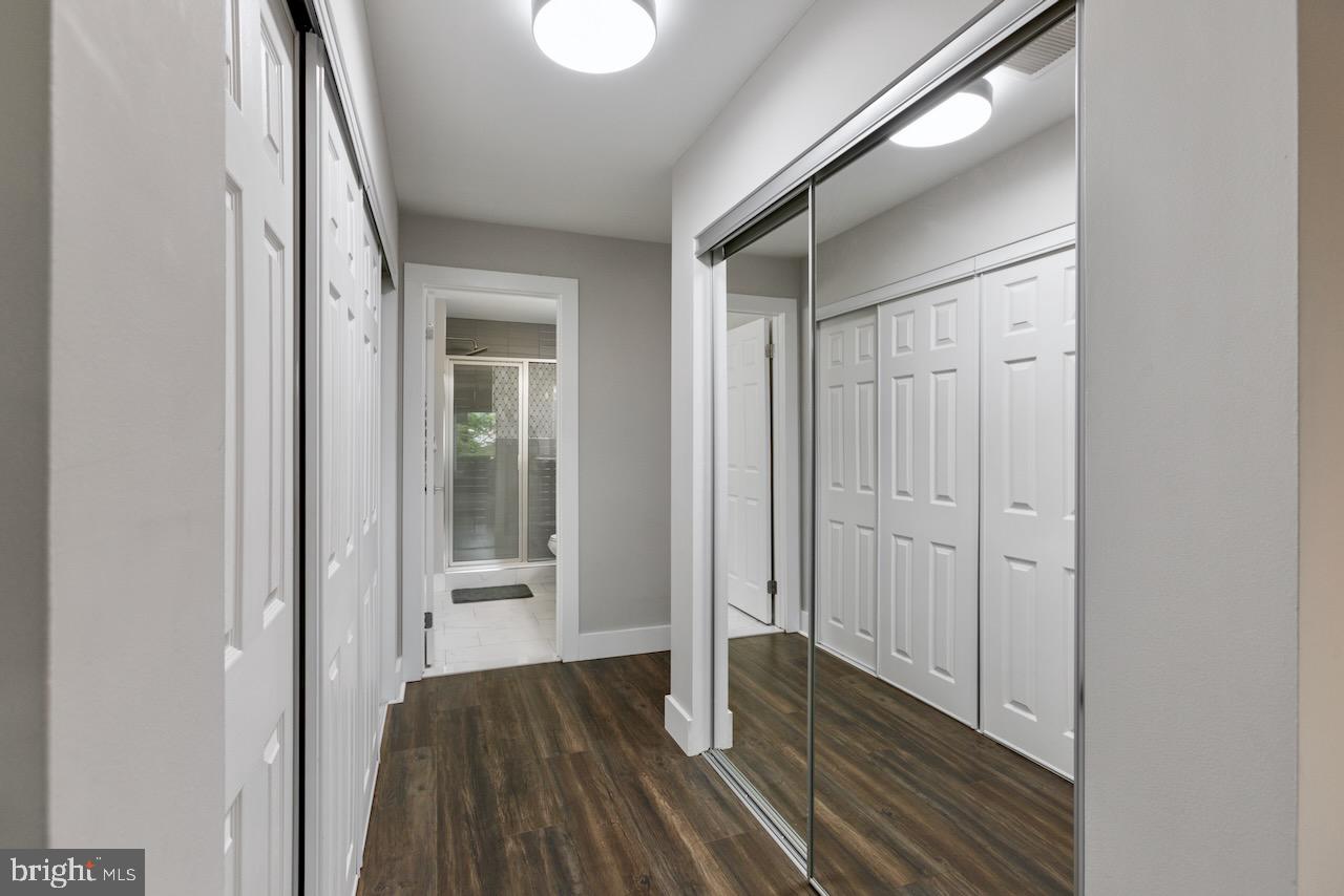 HARBOR POINT - Residential Lease