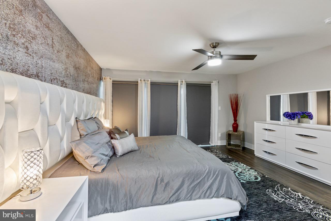 HARBOR POINT - Residential Lease