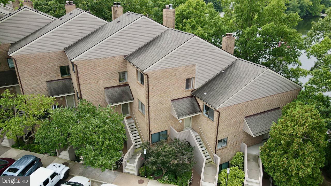 HARBOR POINT - Residential Lease