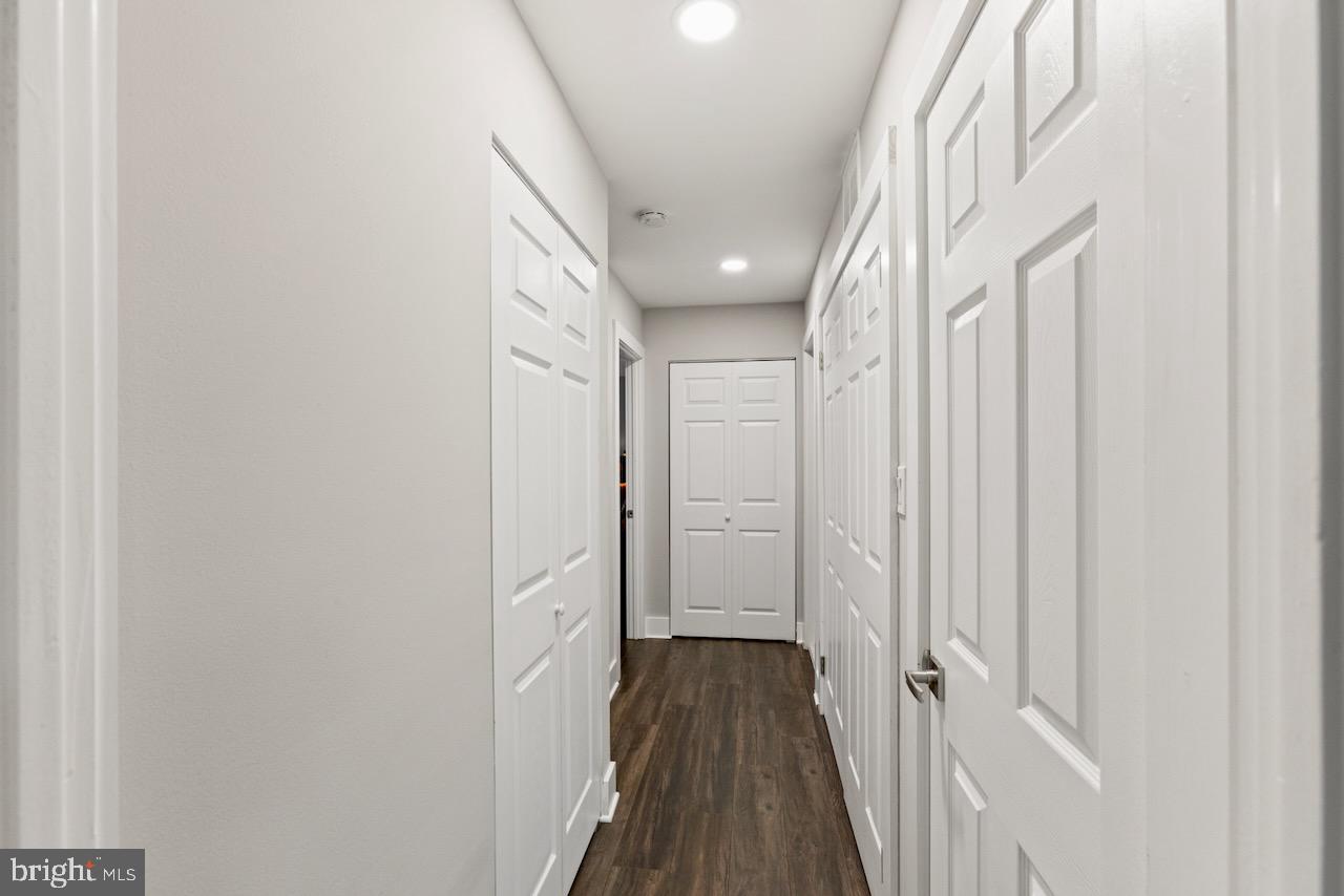 HARBOR POINT - Residential Lease