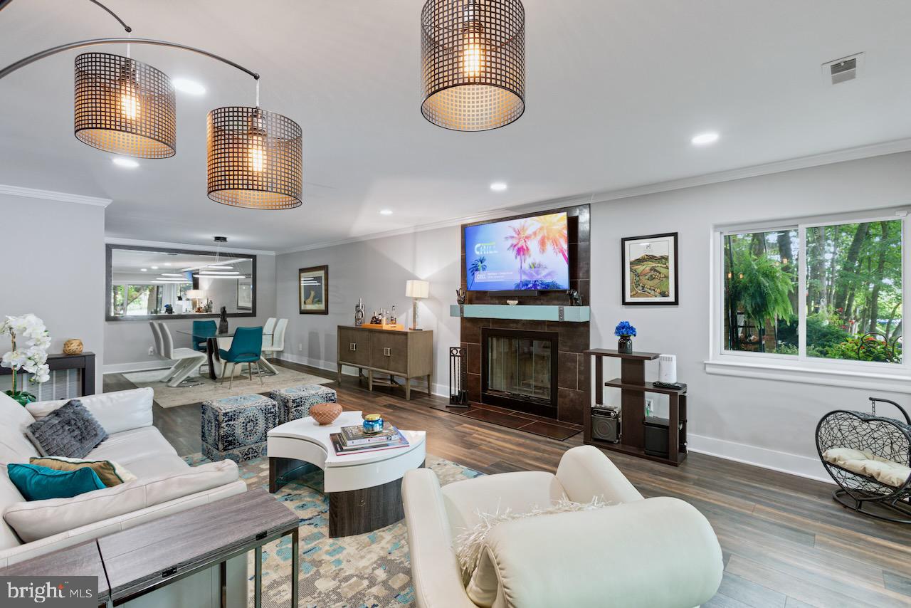 HARBOR POINT - Residential Lease
