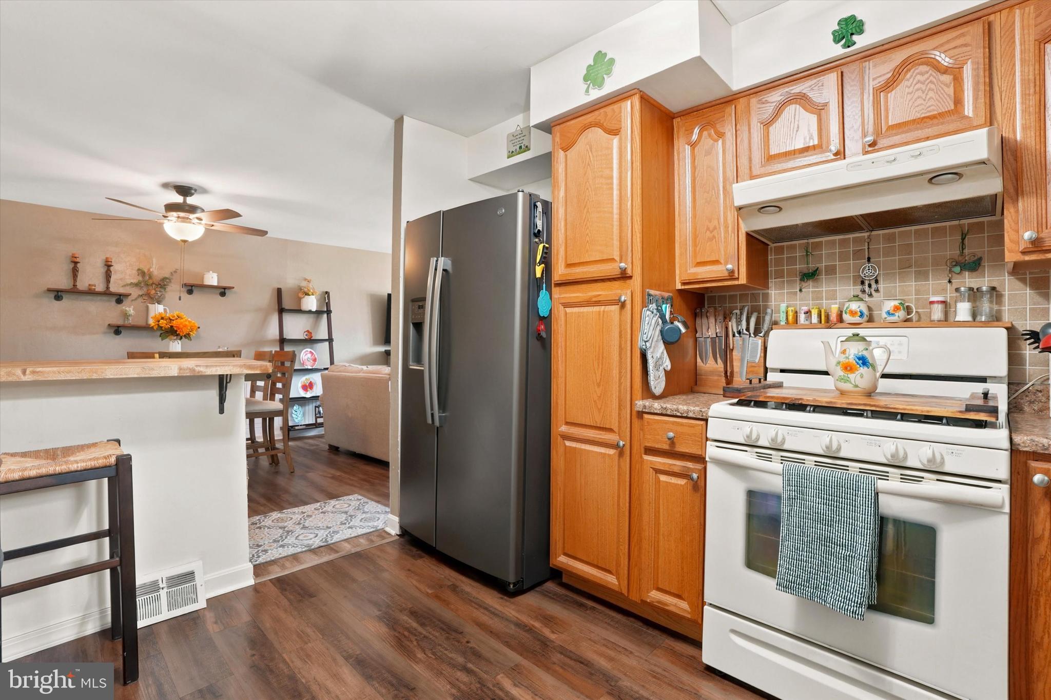 BUSTLETON - Residential