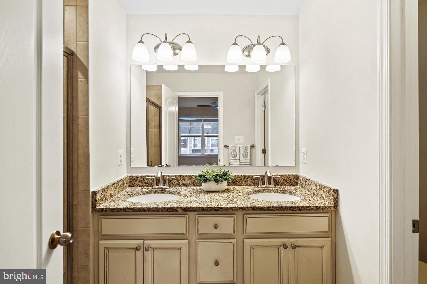 DORCHESTER VIEW - Residential Lease