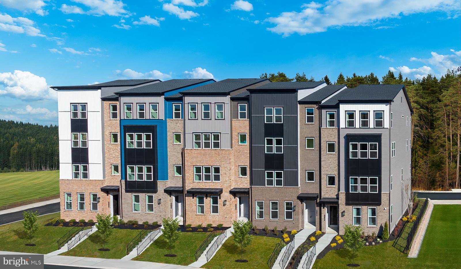 PADDOCK POINTE - Residential