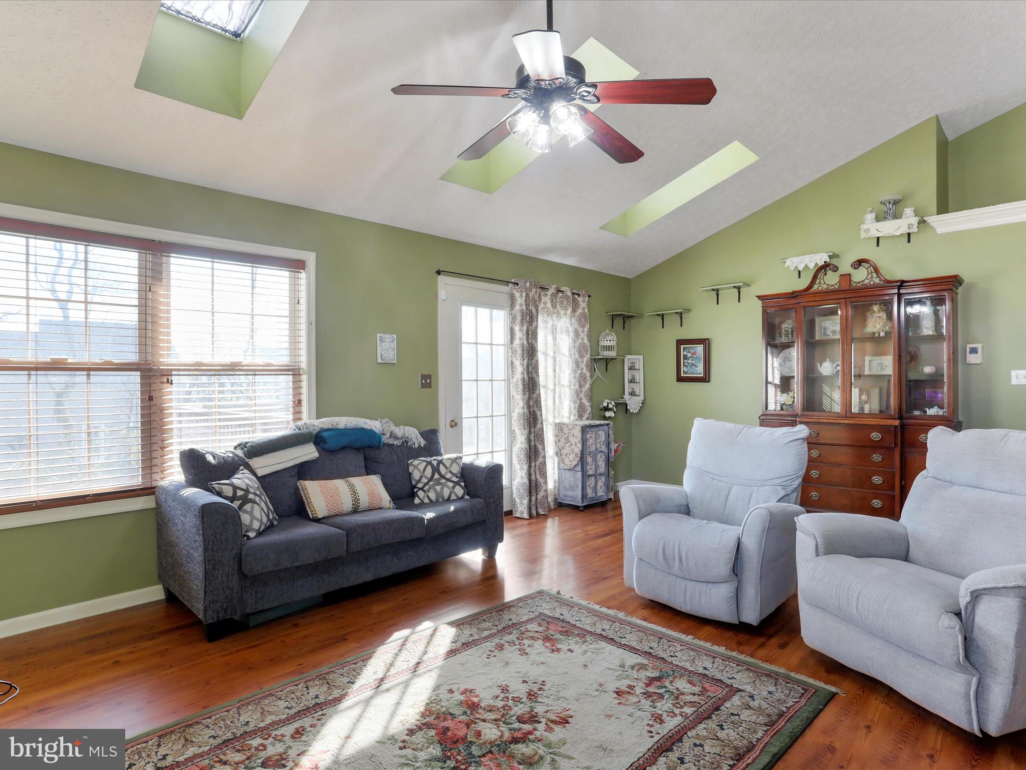 LAUREL RIDGE - Residential