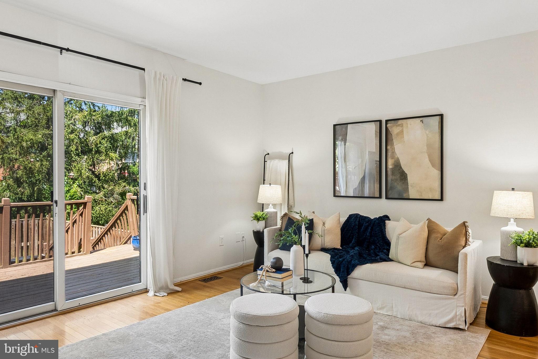 HUNTERS RUN - Residential