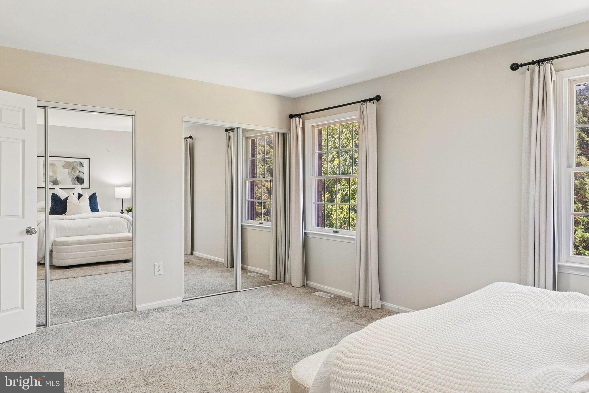 HUNTERS RUN - Residential