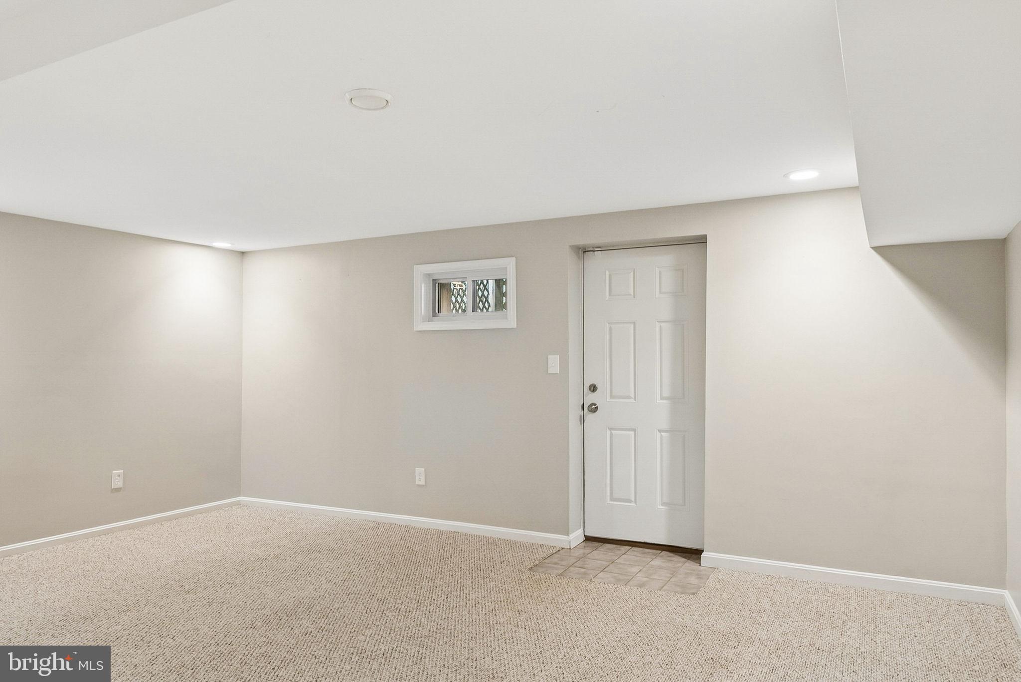 HUNTERS RUN - Residential