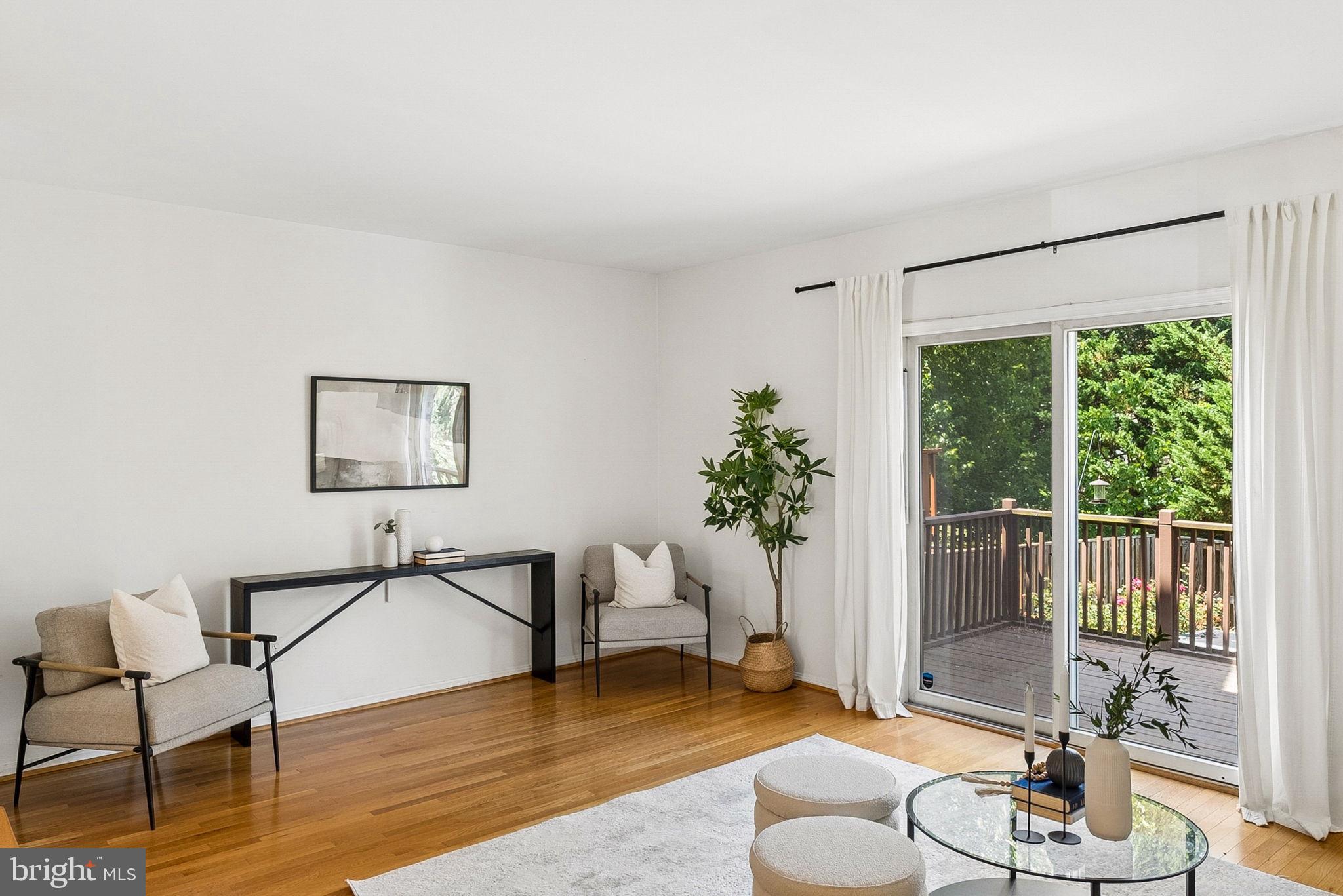 HUNTERS RUN - Residential