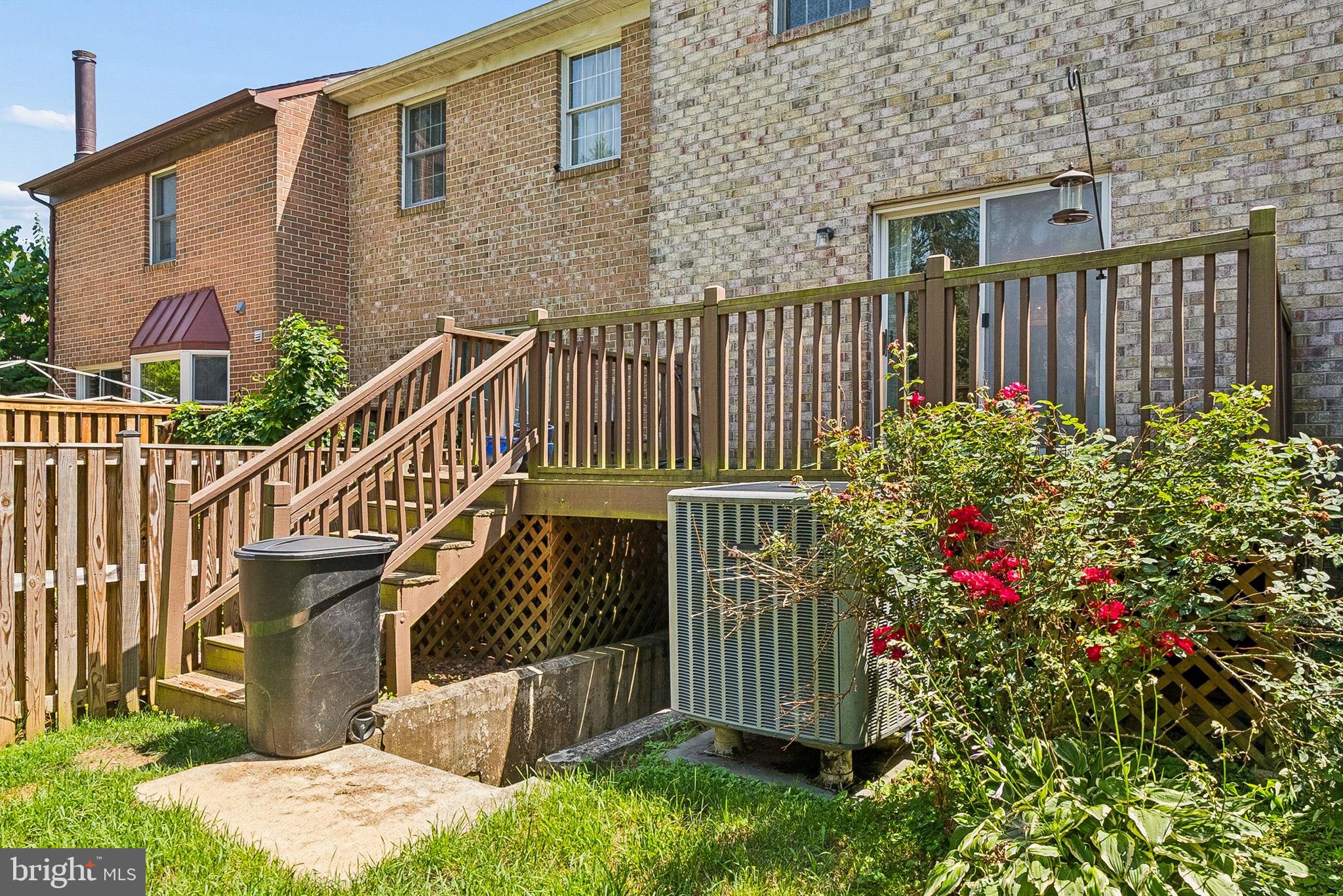 HUNTERS RUN - Residential