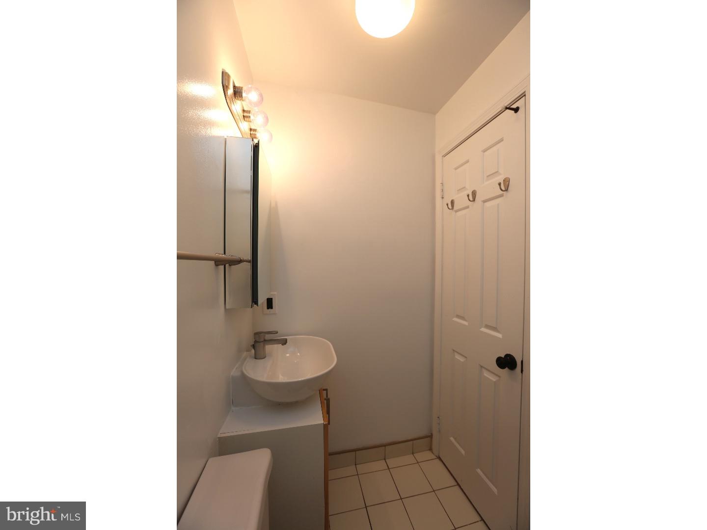 QUEEN VILLAGE - Residential Lease