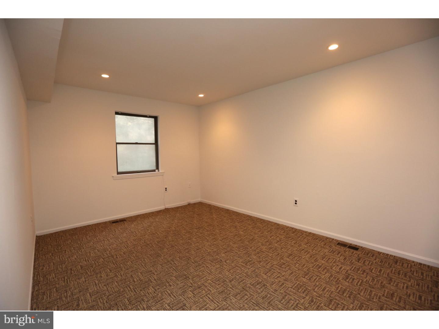 QUEEN VILLAGE - Residential Lease