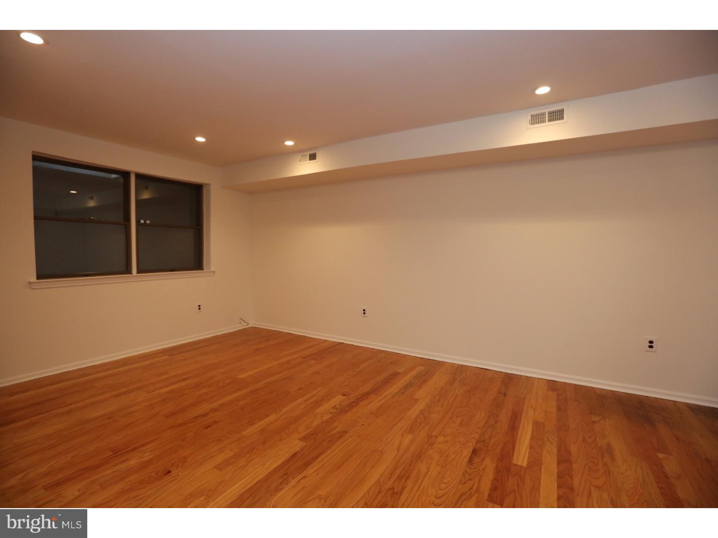 QUEEN VILLAGE - Residential Lease