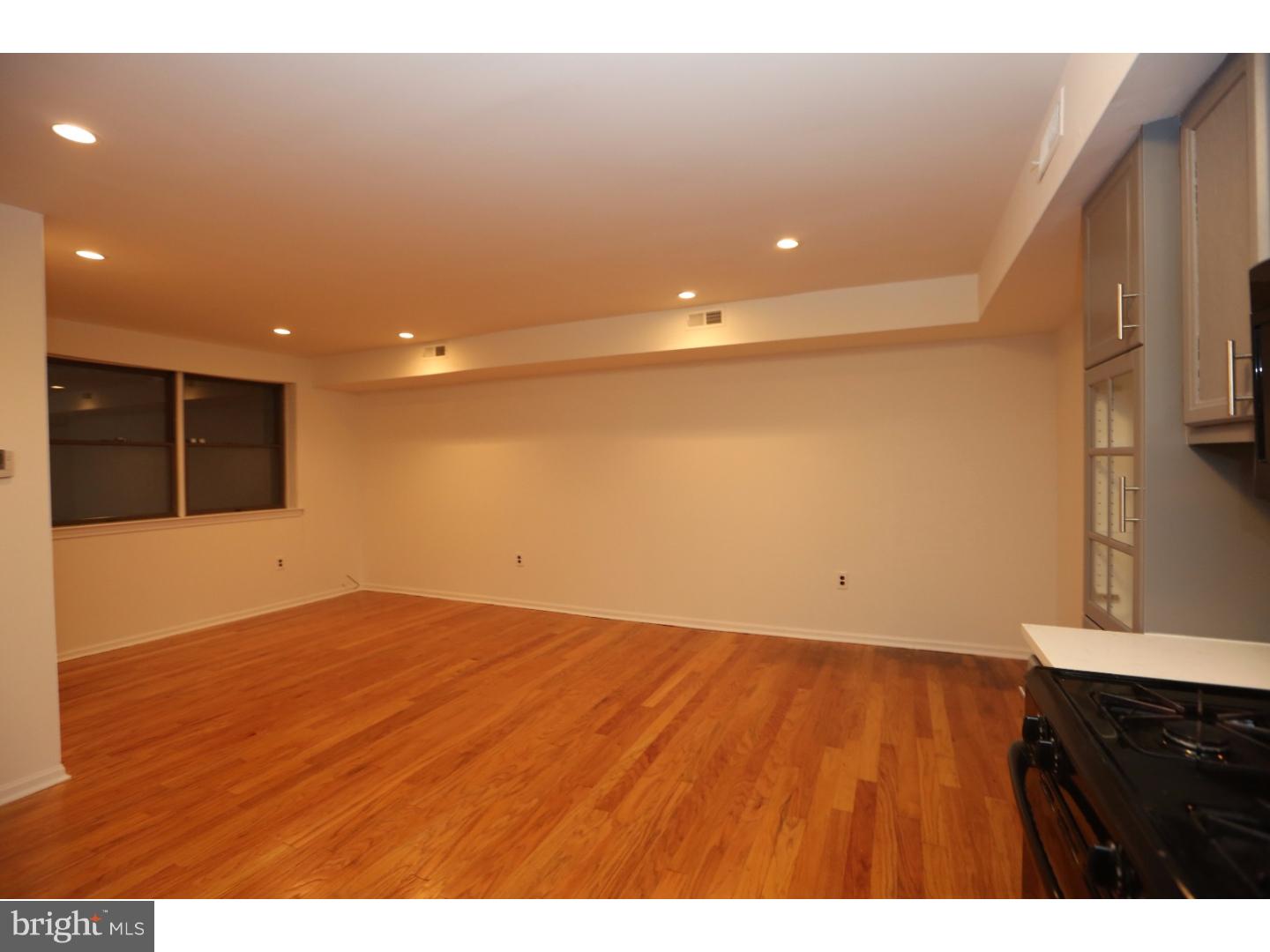 QUEEN VILLAGE - Residential Lease