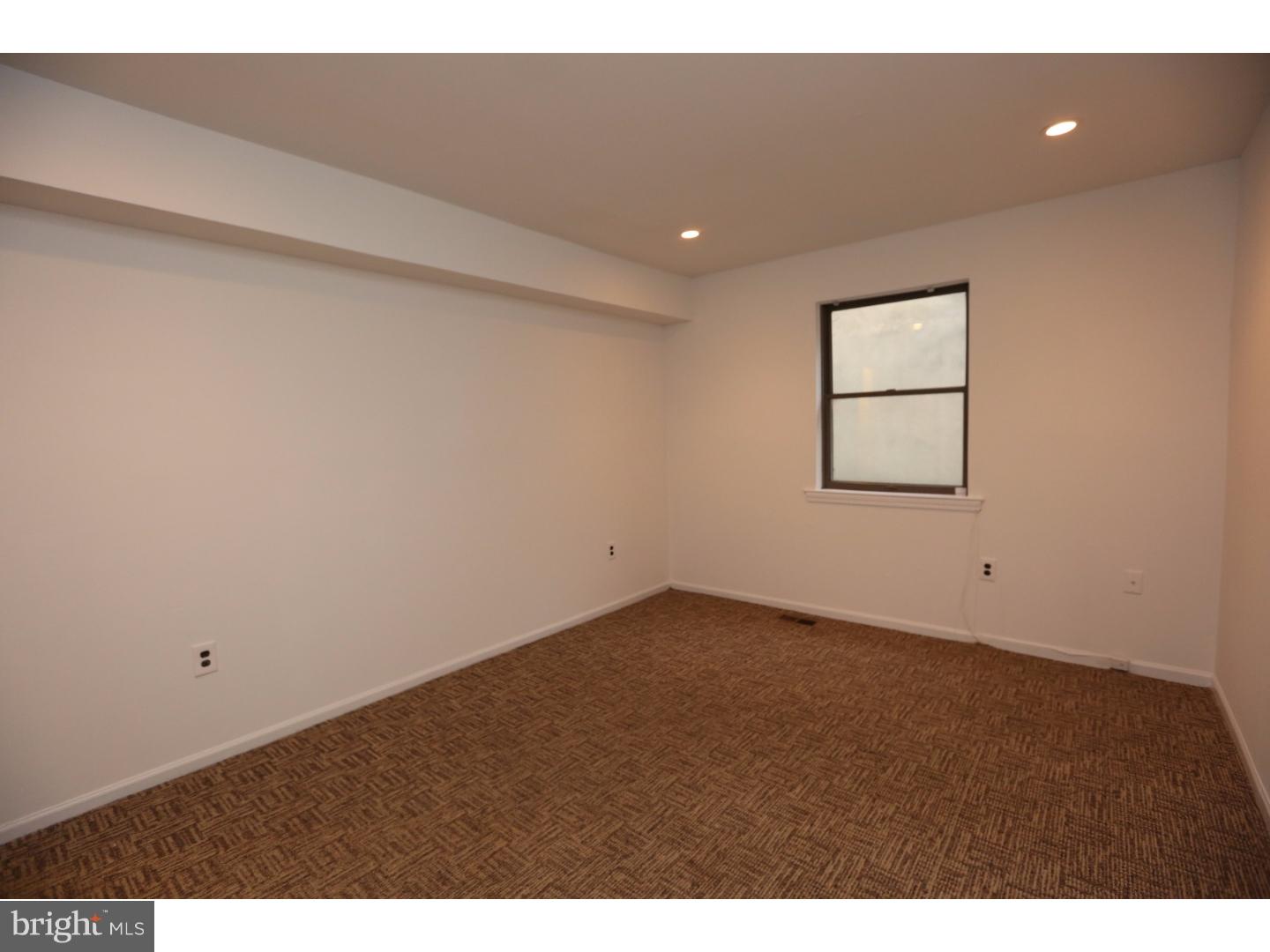 QUEEN VILLAGE - Residential Lease