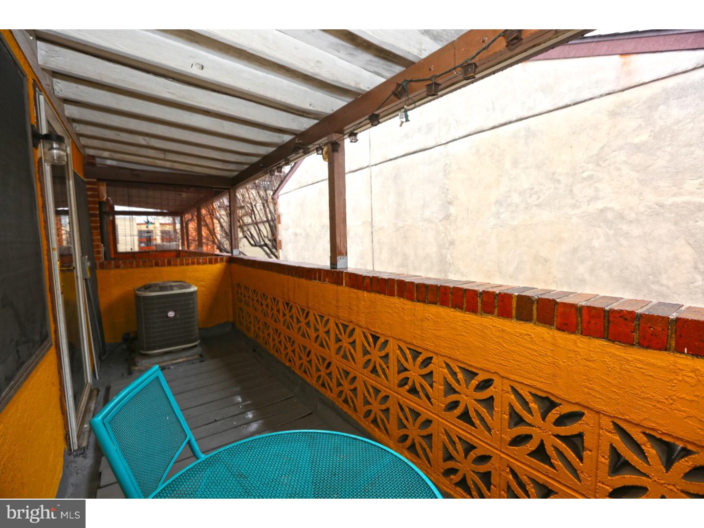 QUEEN VILLAGE - Residential Lease