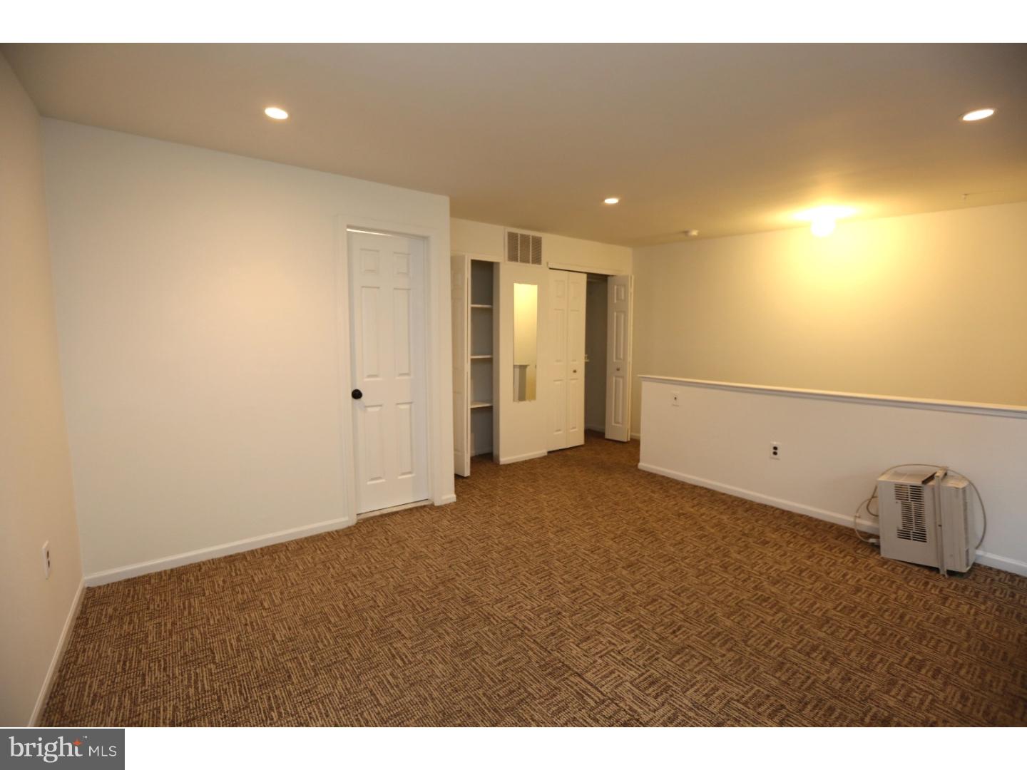 QUEEN VILLAGE - Residential Lease