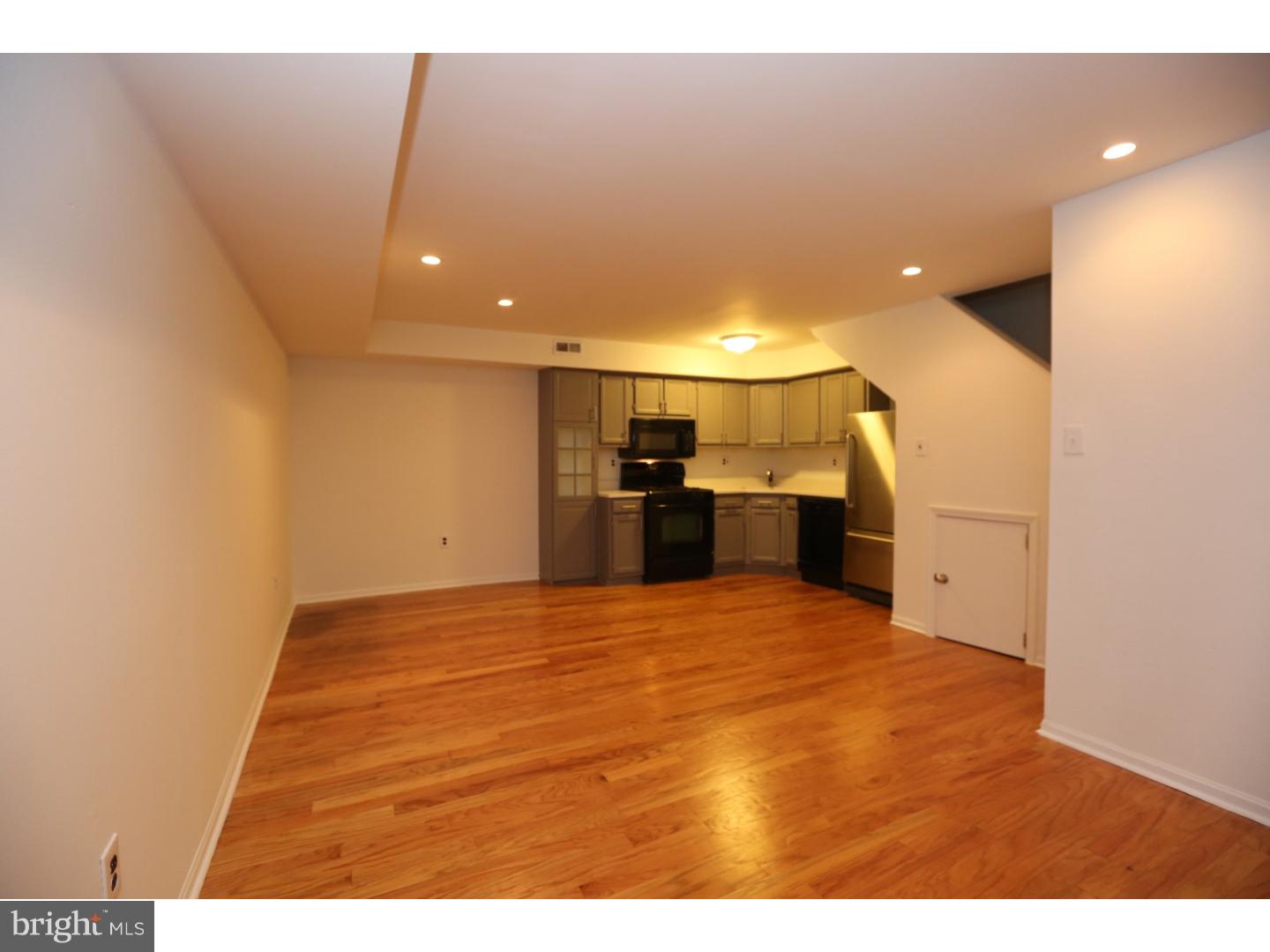 QUEEN VILLAGE - Residential Lease